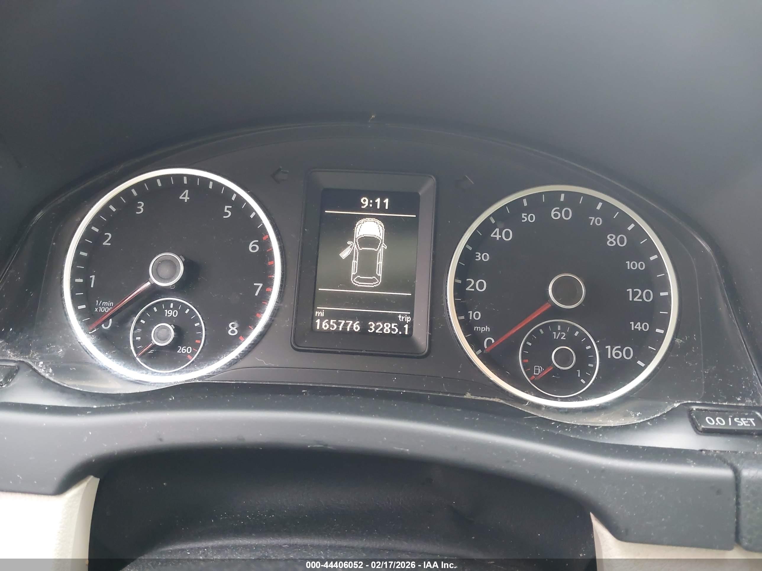 VOLKSWAGEN TIGUAN image 7