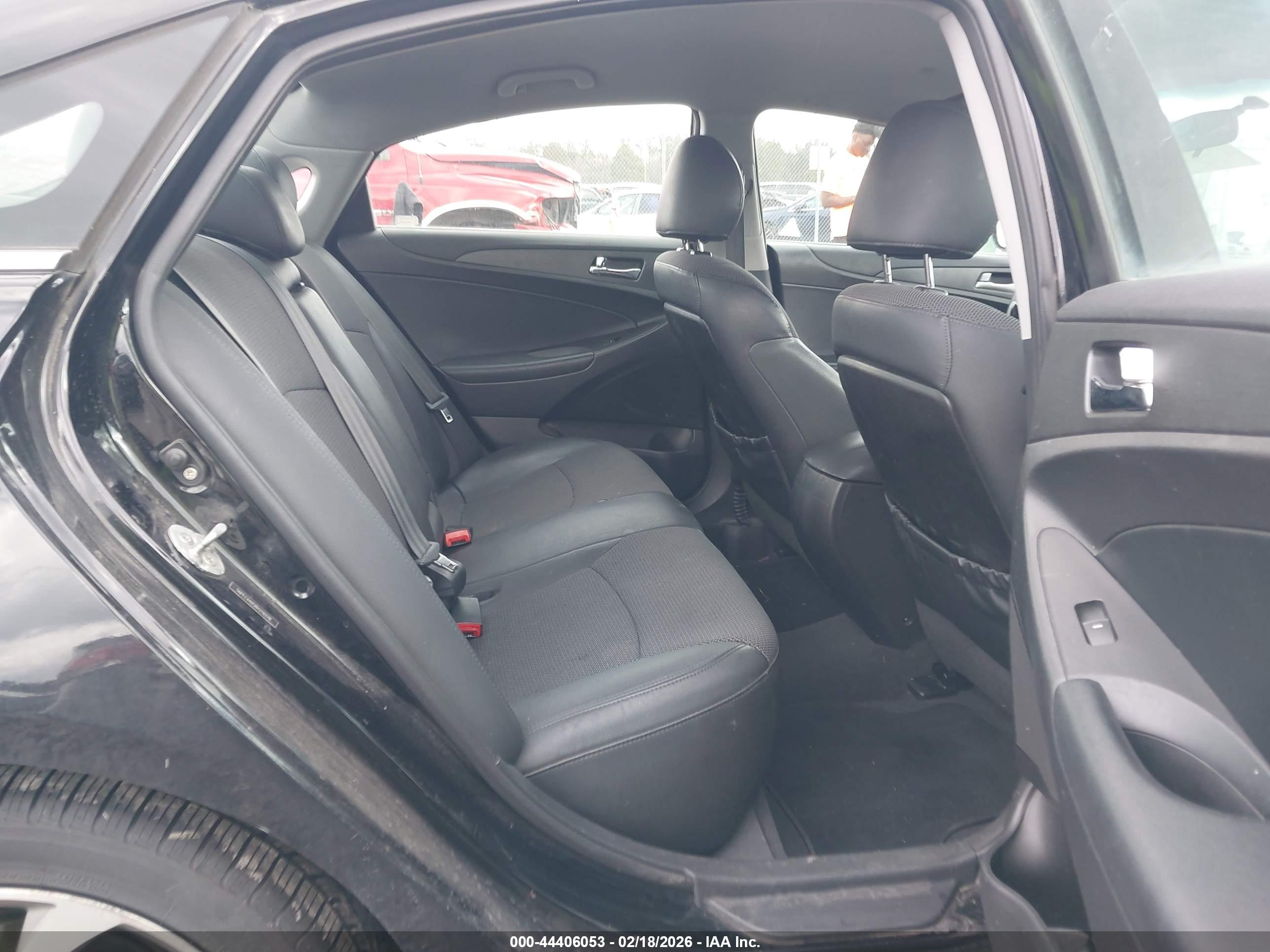 HYUNDAI SONATA image 8