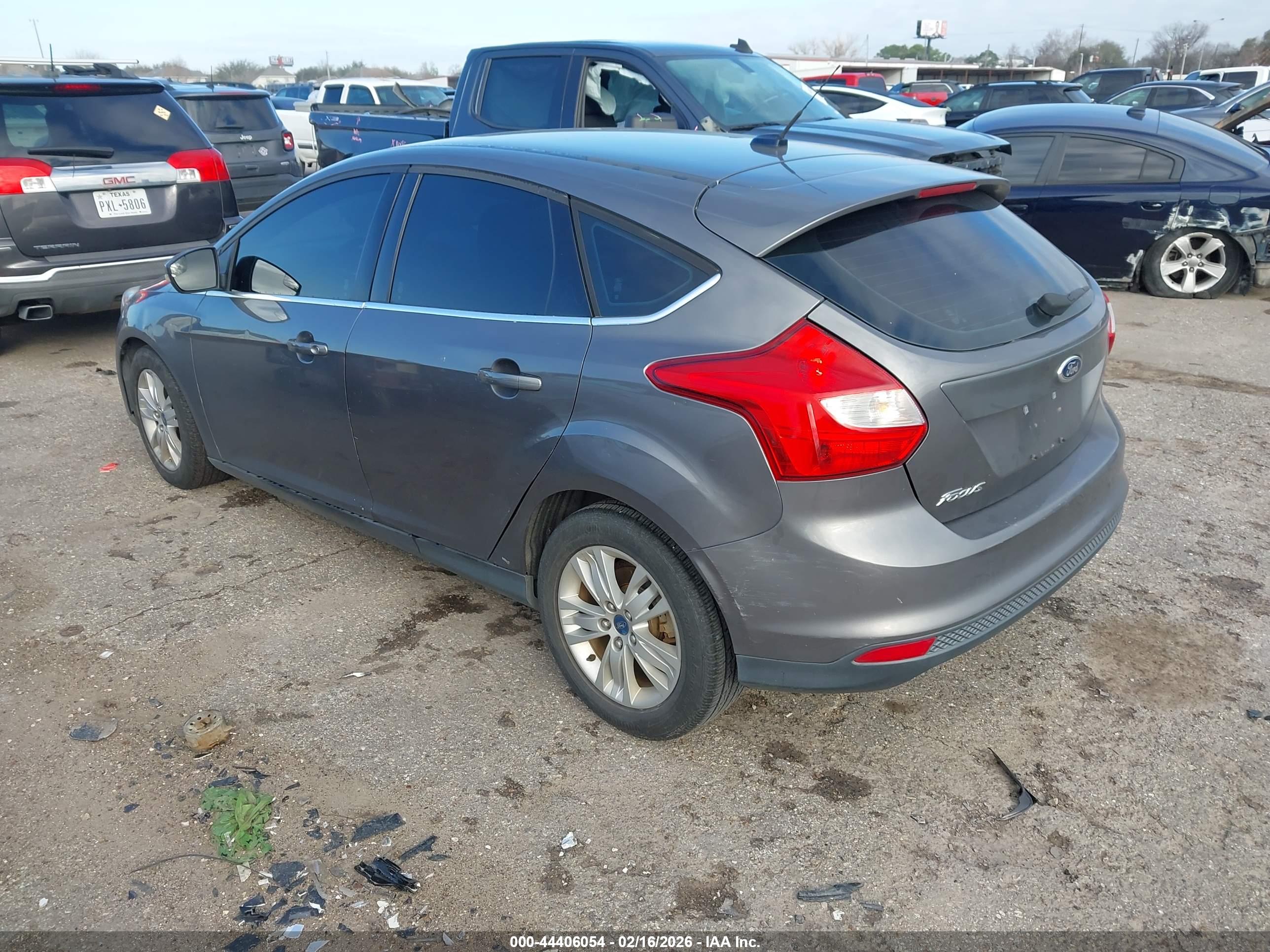 FORD FOCUS image 3