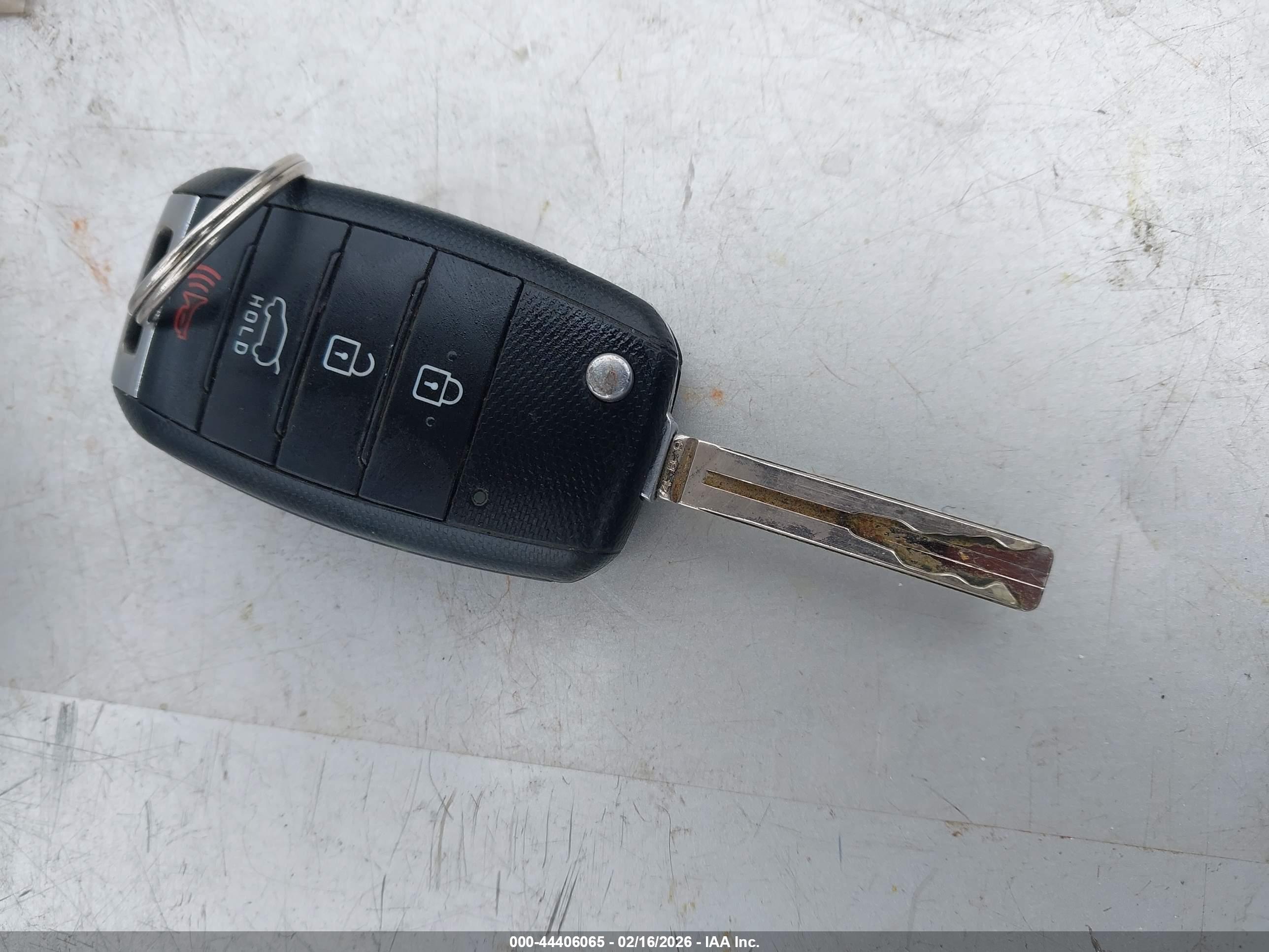 KIA SORENTO image 11
