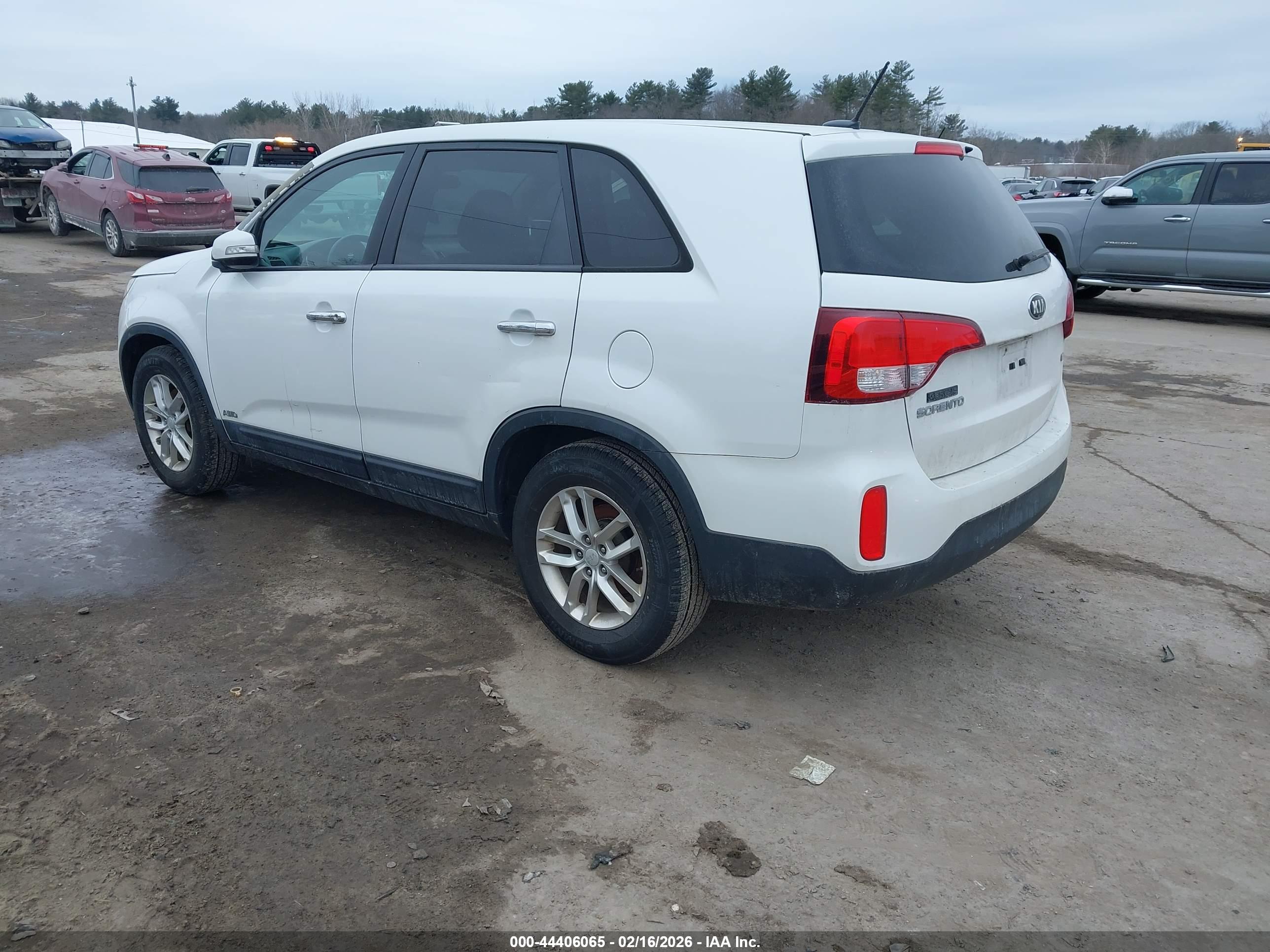 KIA SORENTO image 3