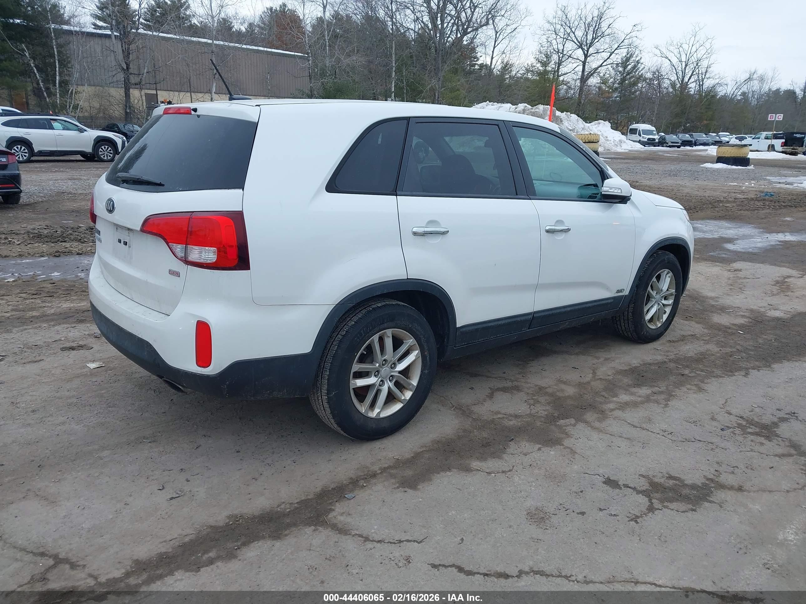 KIA SORENTO image 4