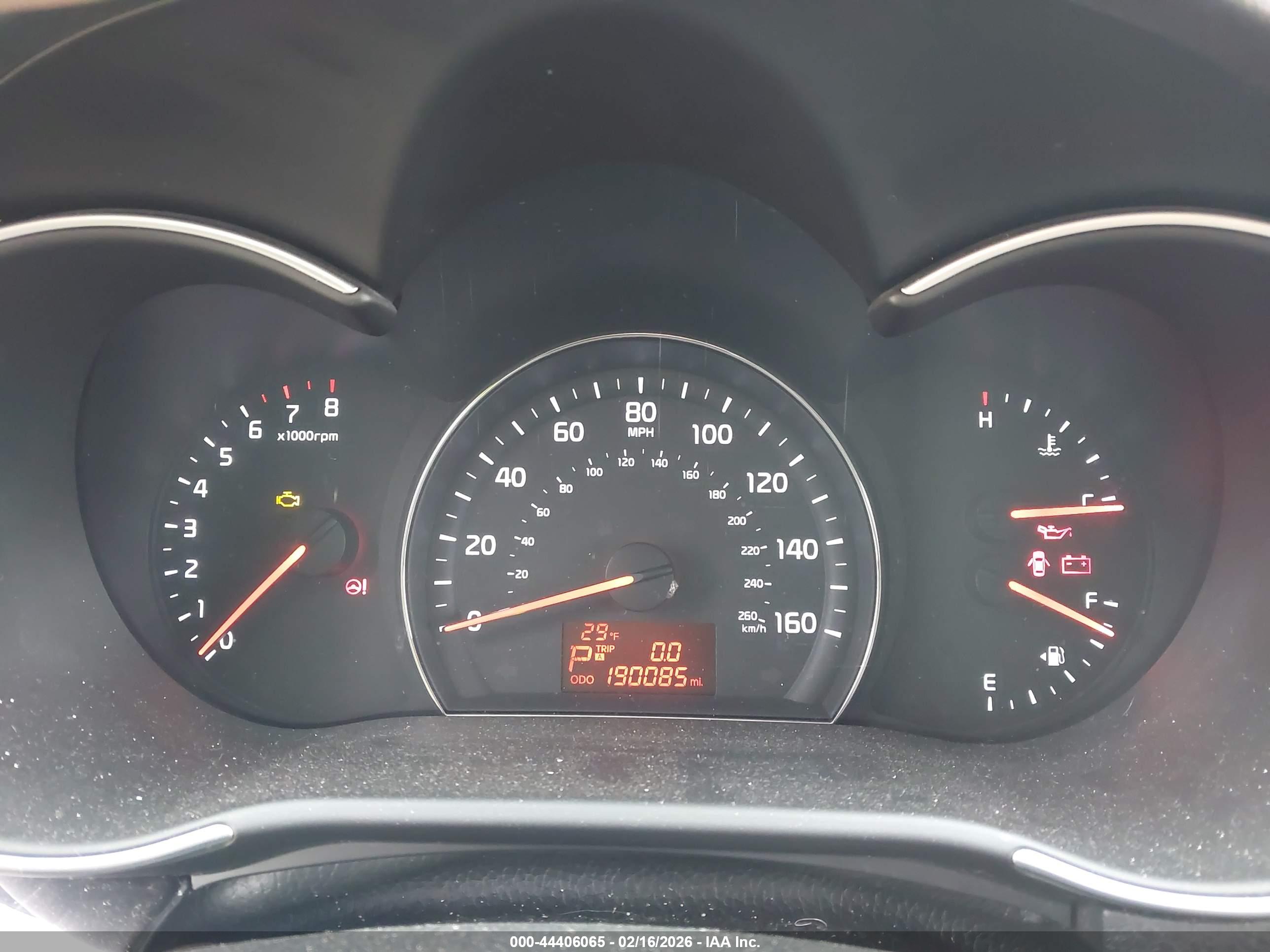 KIA SORENTO image 7