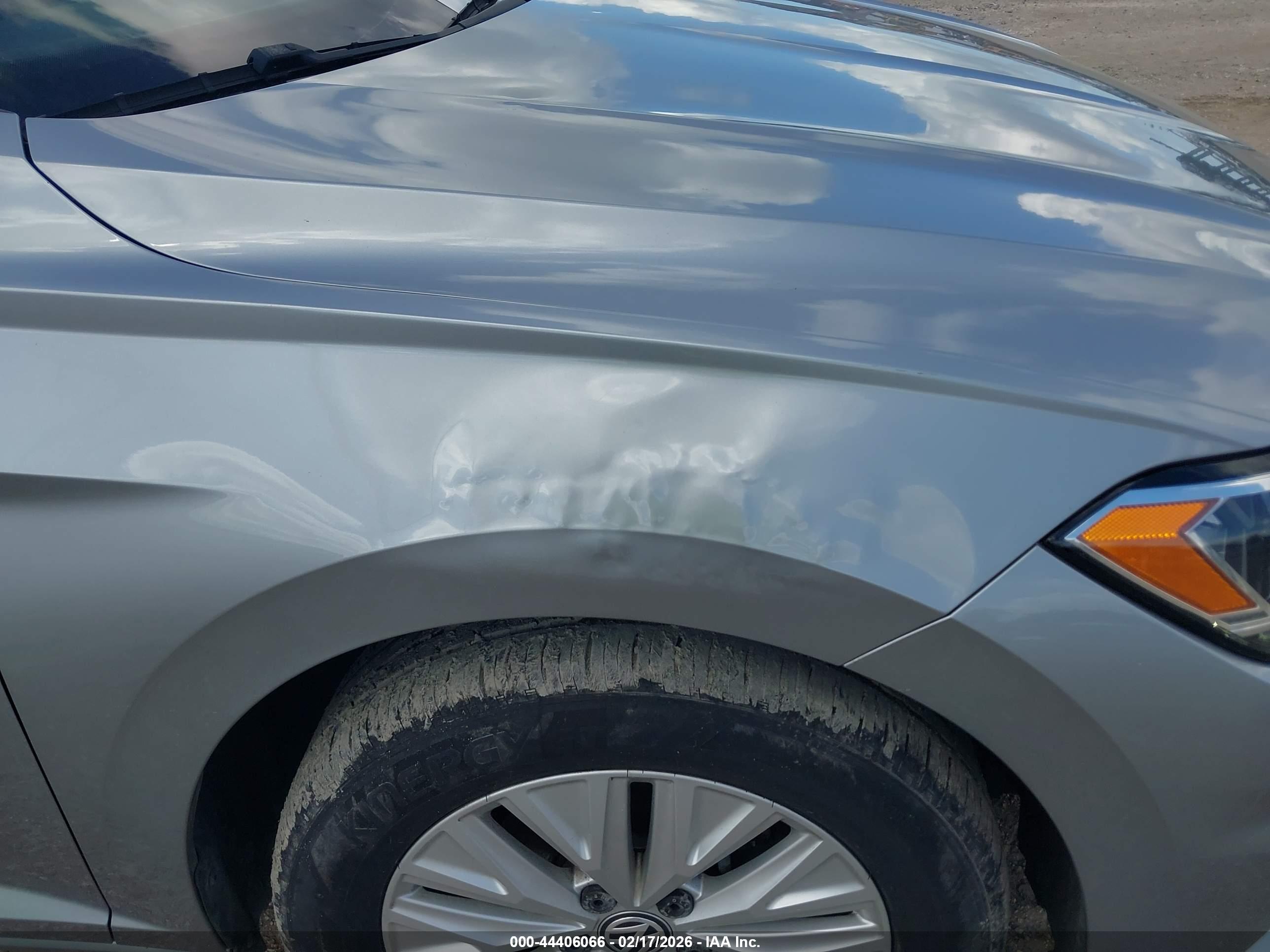 VOLKSWAGEN JETTA image 6