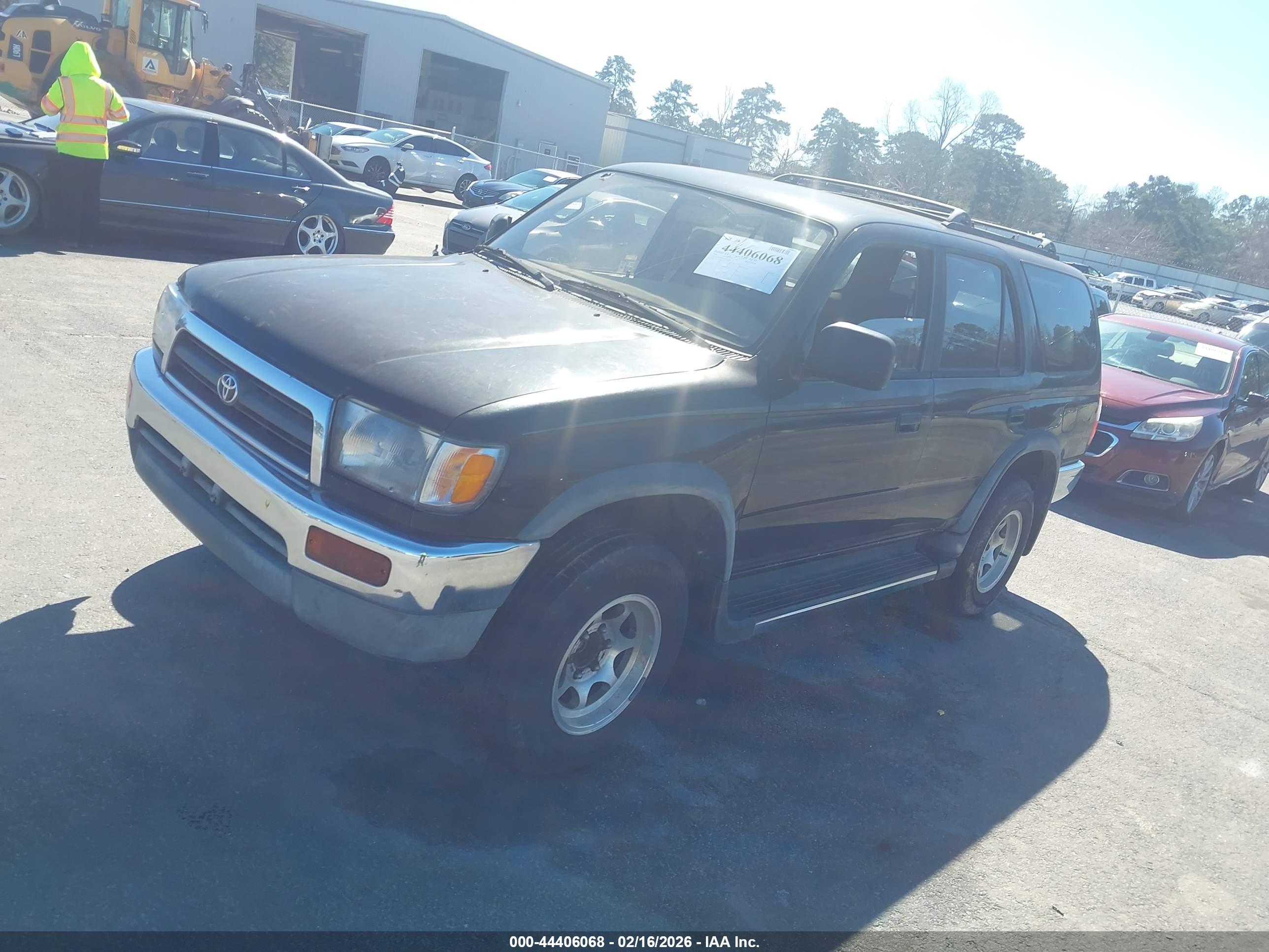 TOYOTA 4RUNNER image 2