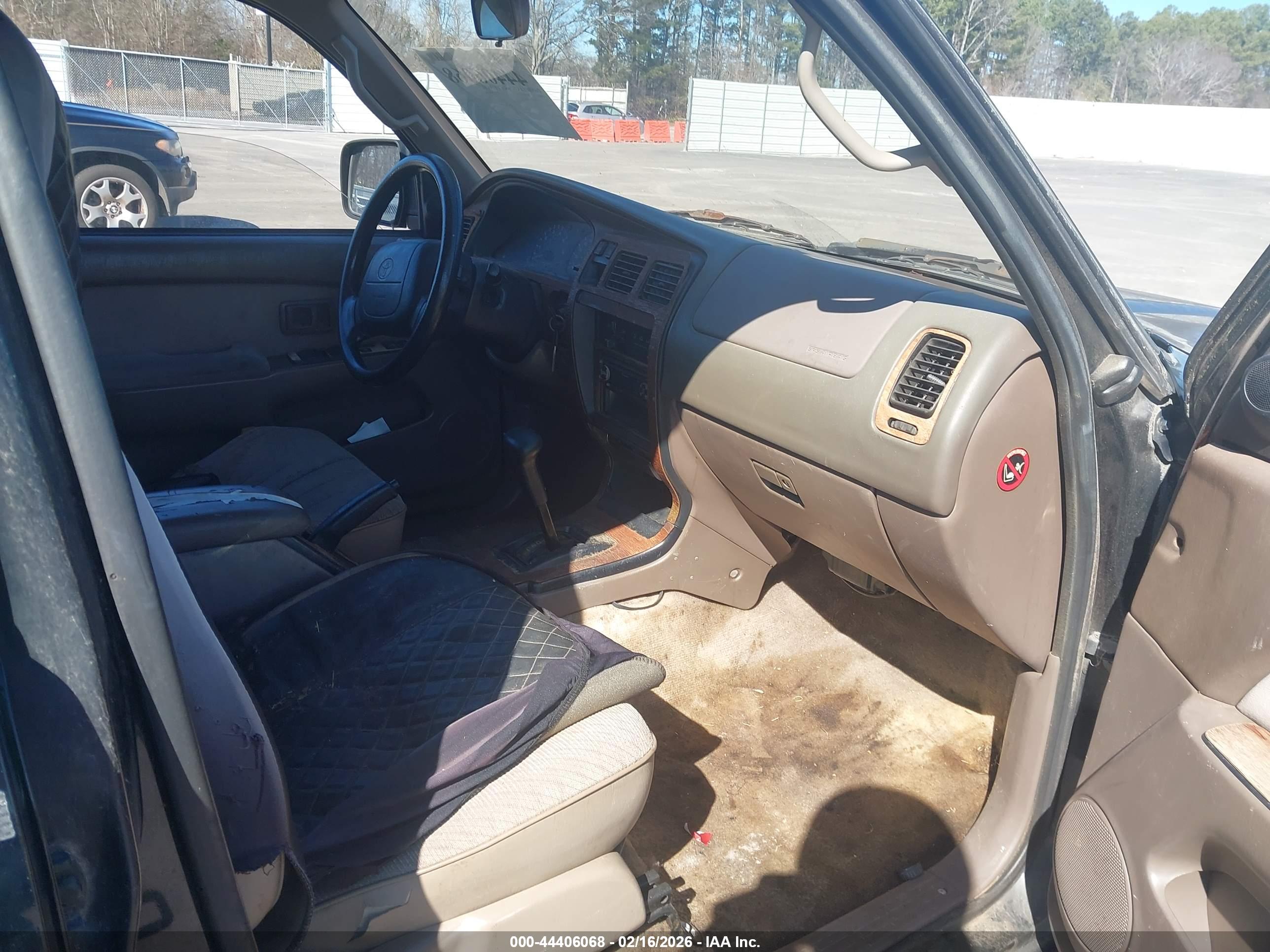 TOYOTA 4RUNNER image 5