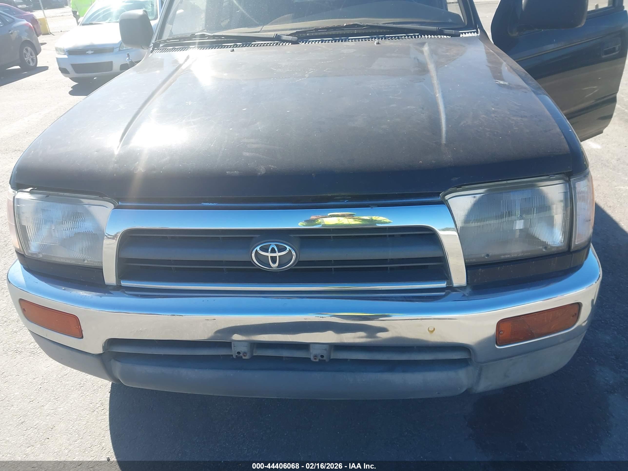 TOYOTA 4RUNNER image 6