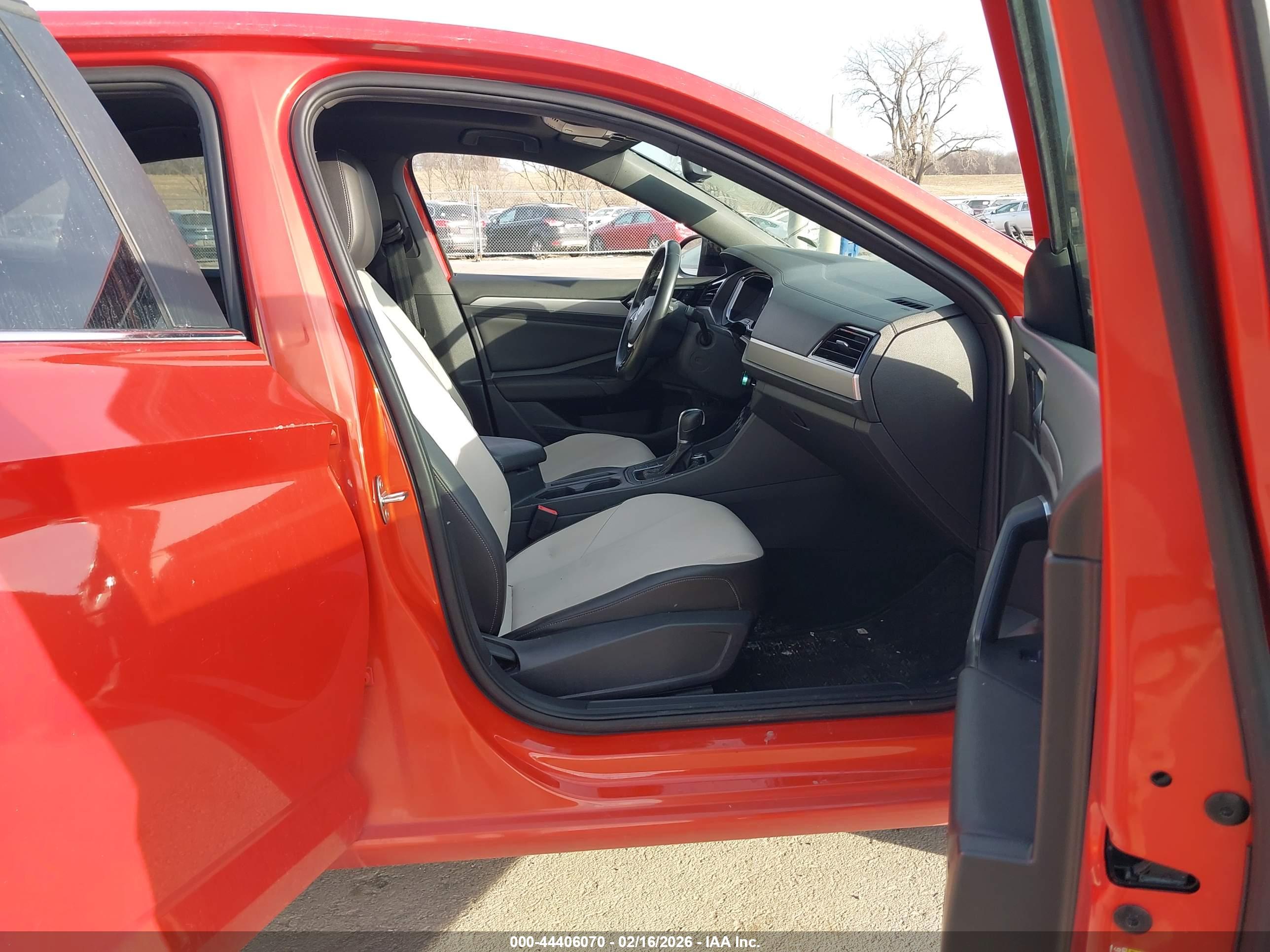 VOLKSWAGEN JETTA image 5
