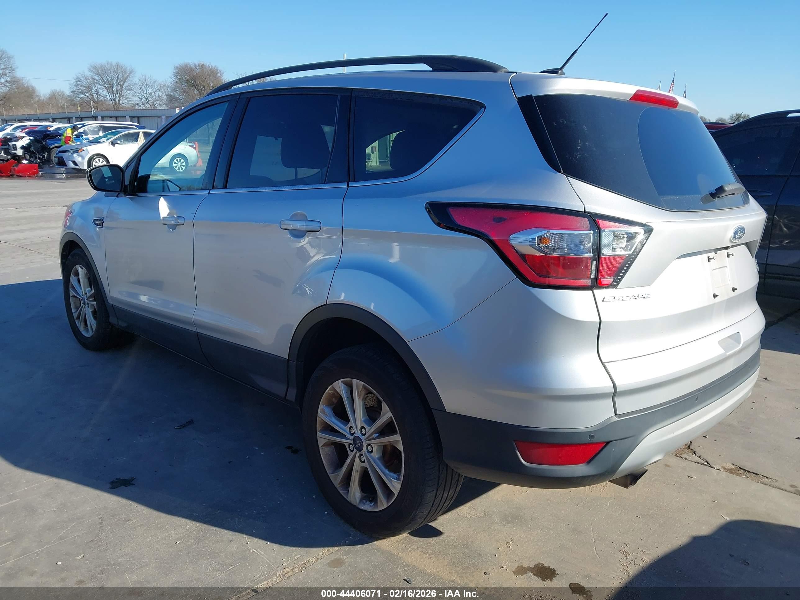 FORD ESCAPE image 3