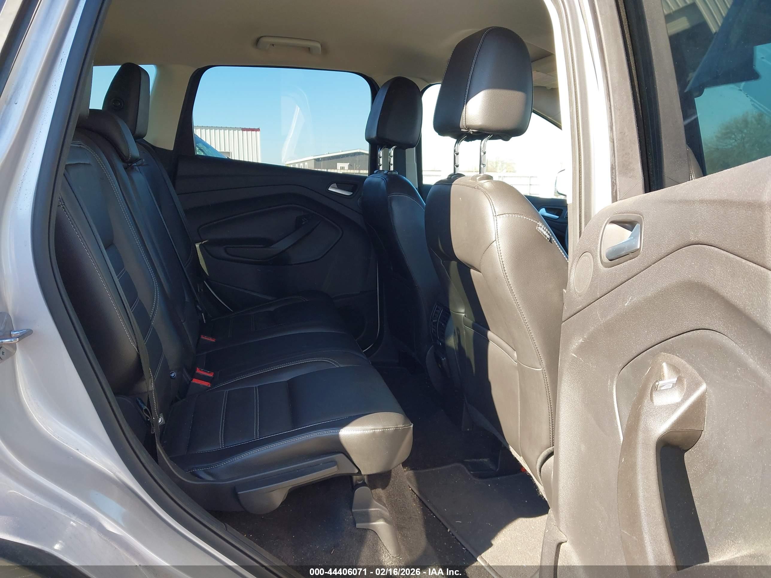 FORD ESCAPE image 8