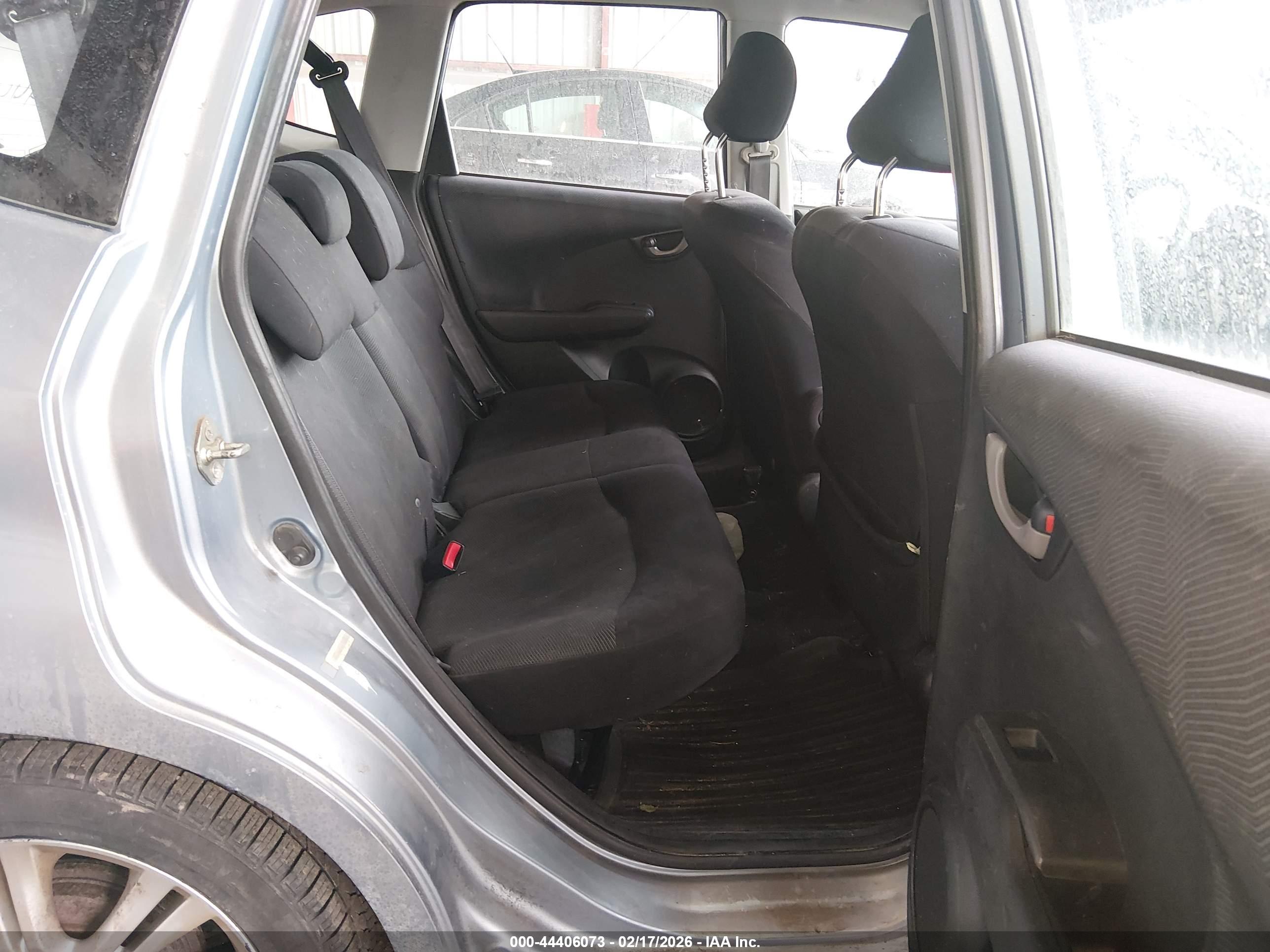 HONDA FIT image 8