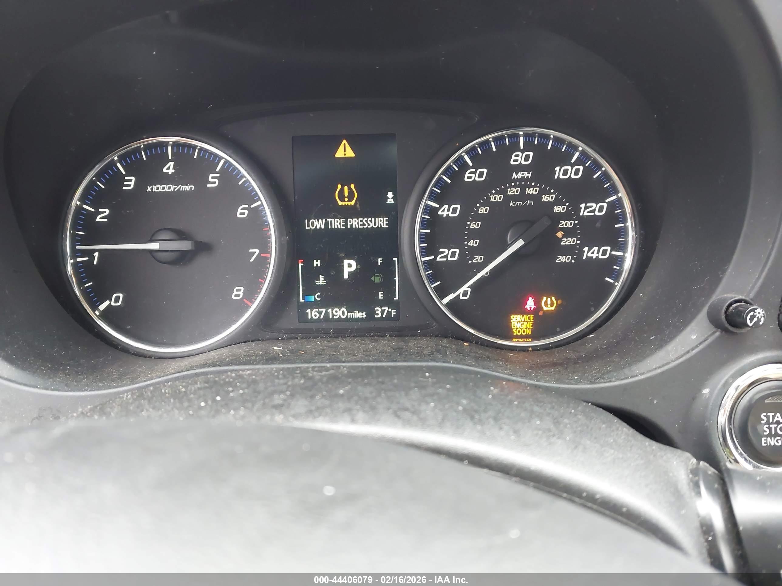 MITSUBISHI OUTLANDER image 7