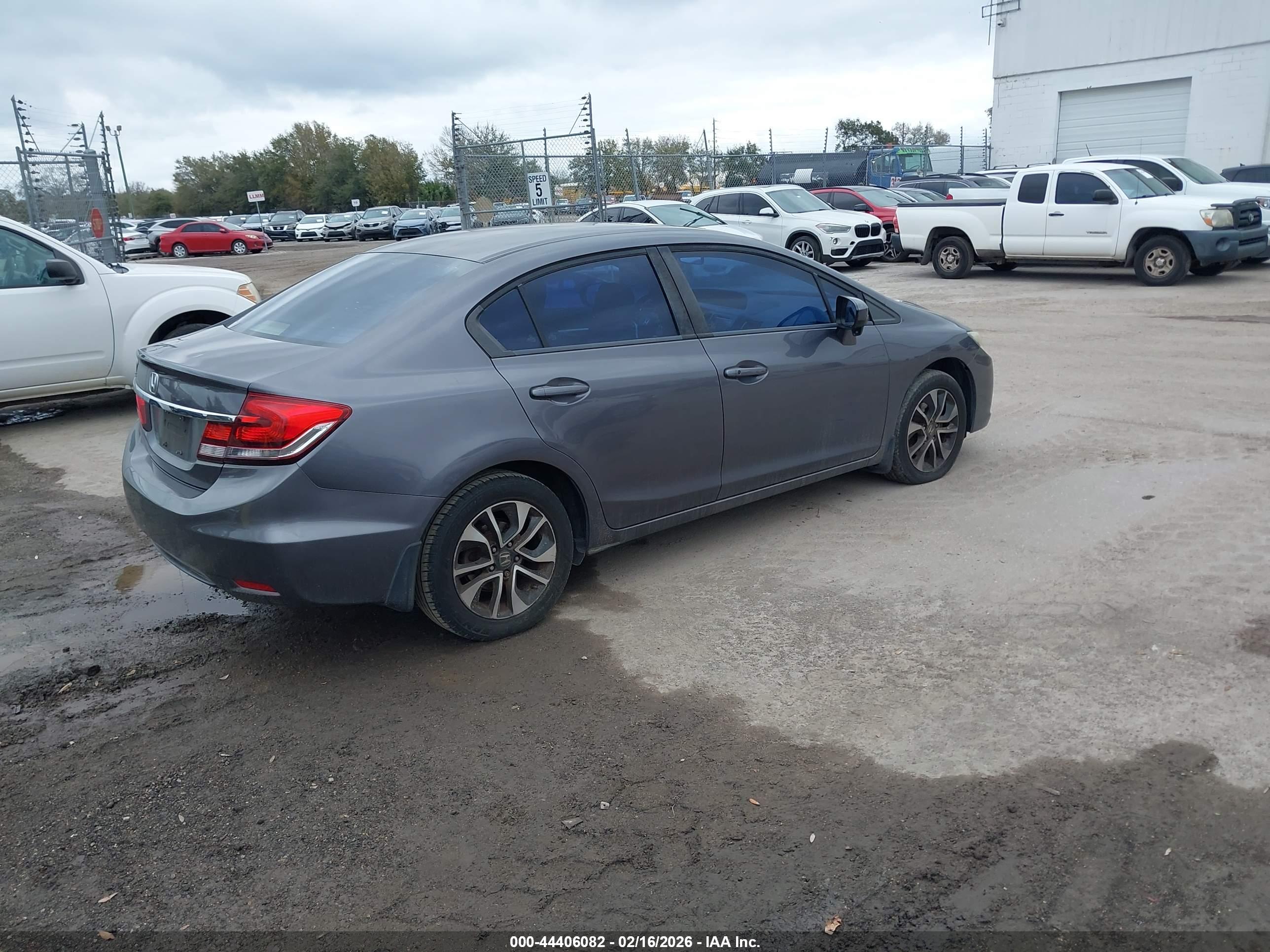 HONDA CIVIC image 4
