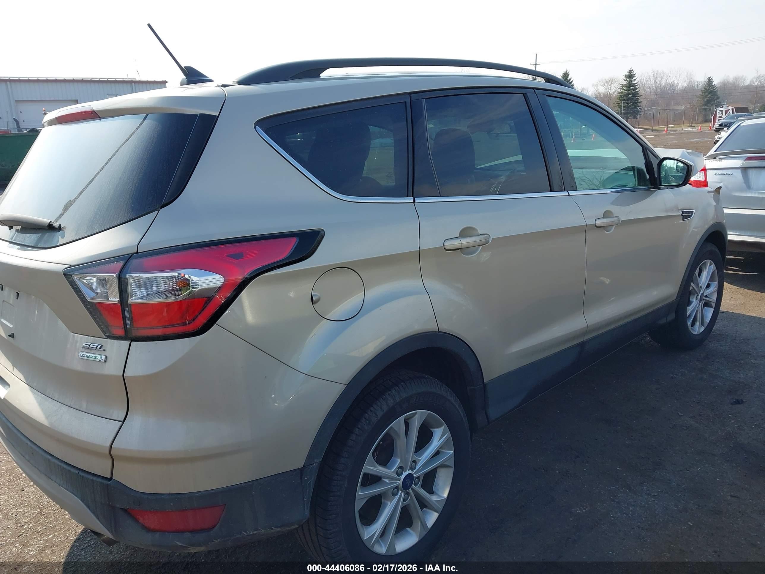FORD ESCAPE image 4