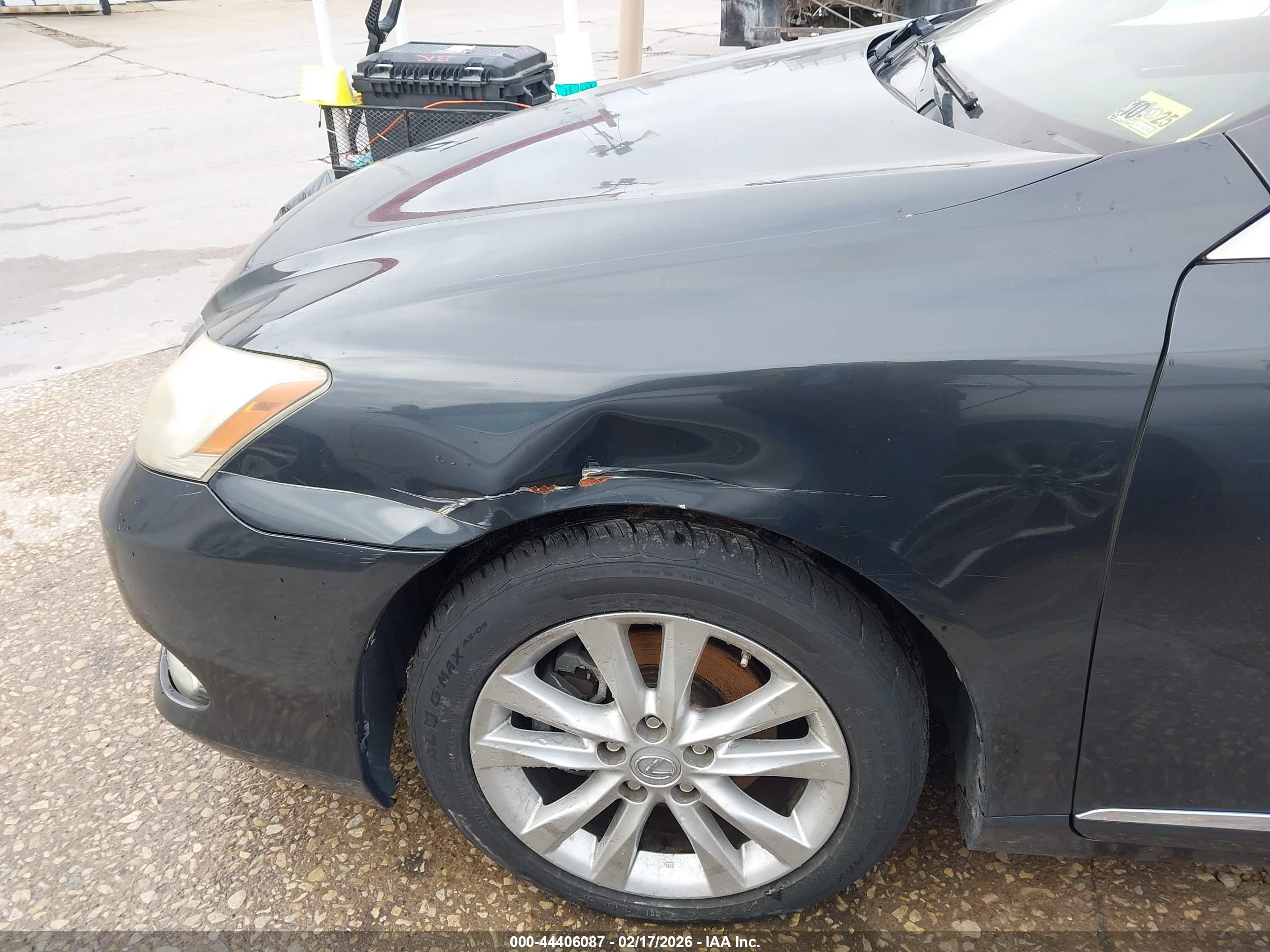 LEXUS ES image 6