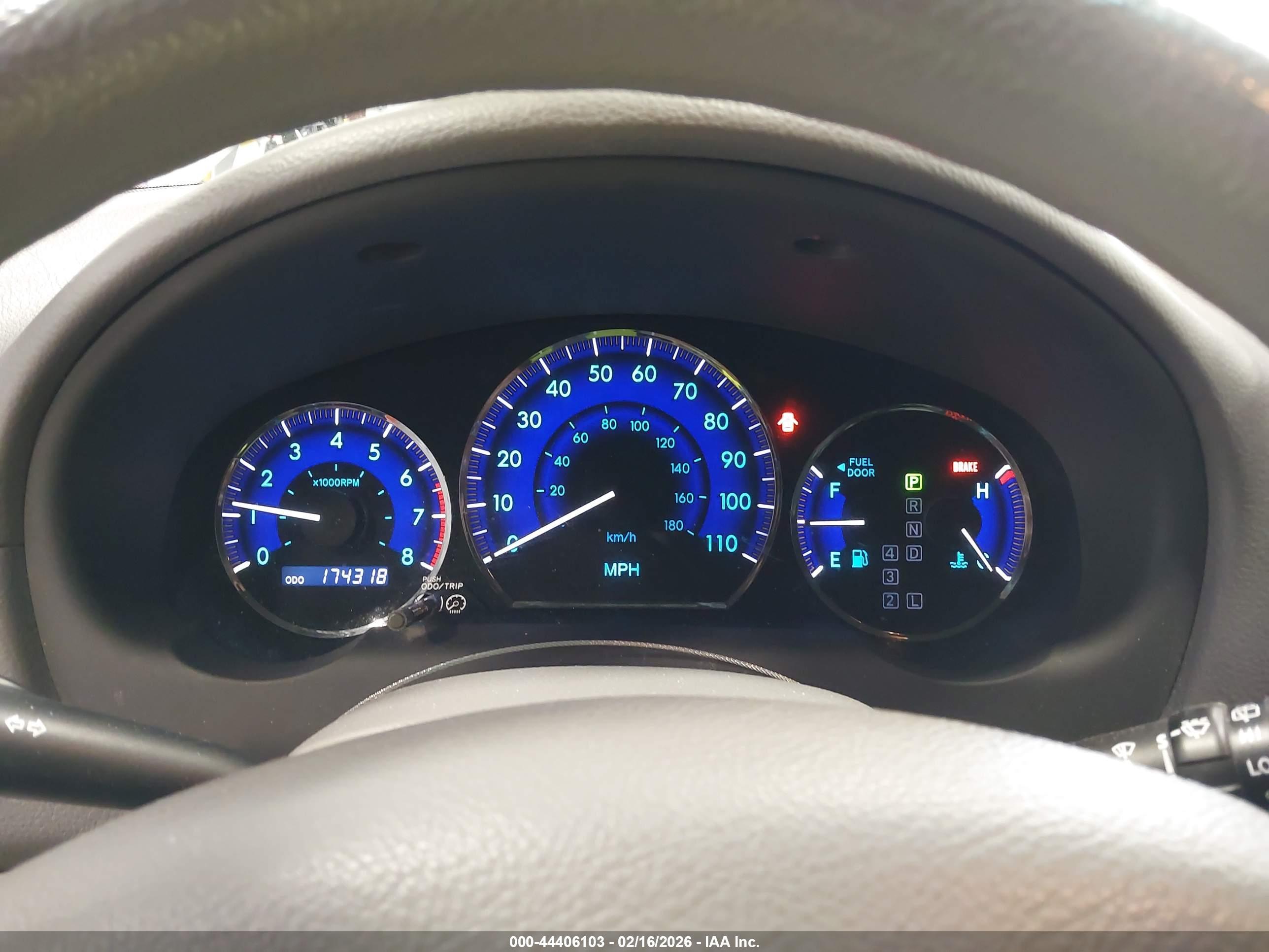 TOYOTA SIENNA image 7