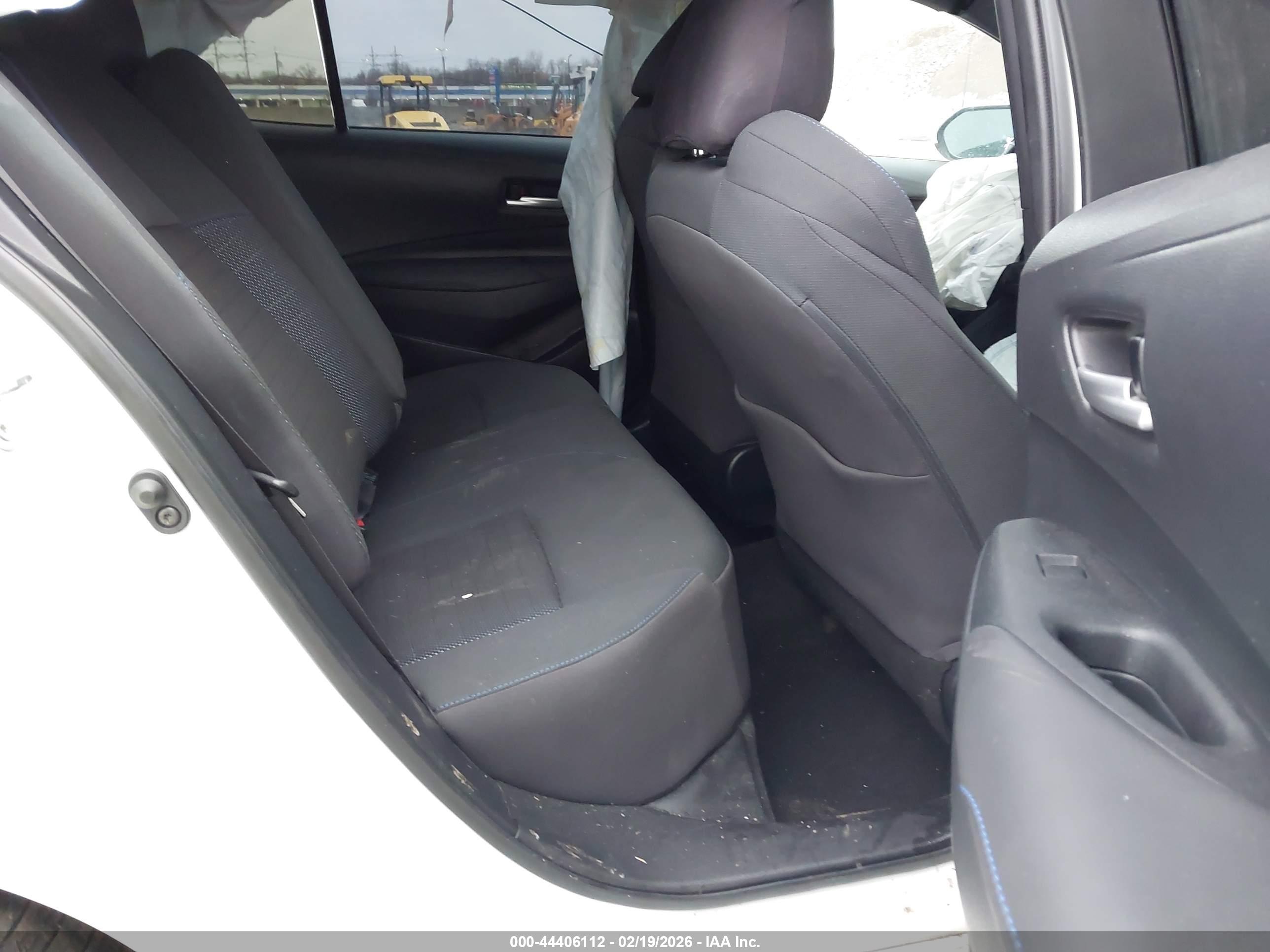 TOYOTA COROLLA image 8