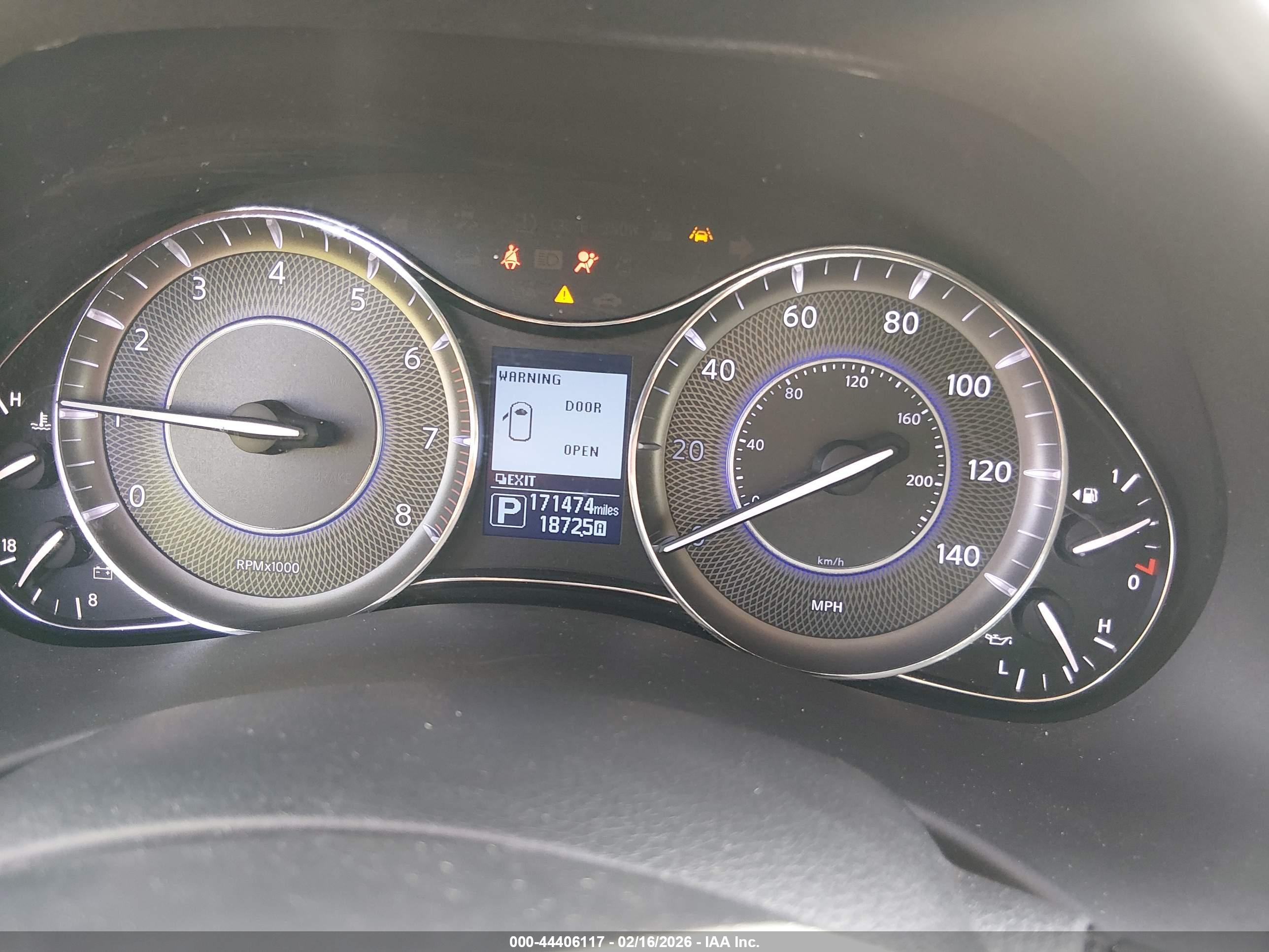 INFINITI QX80 image 7