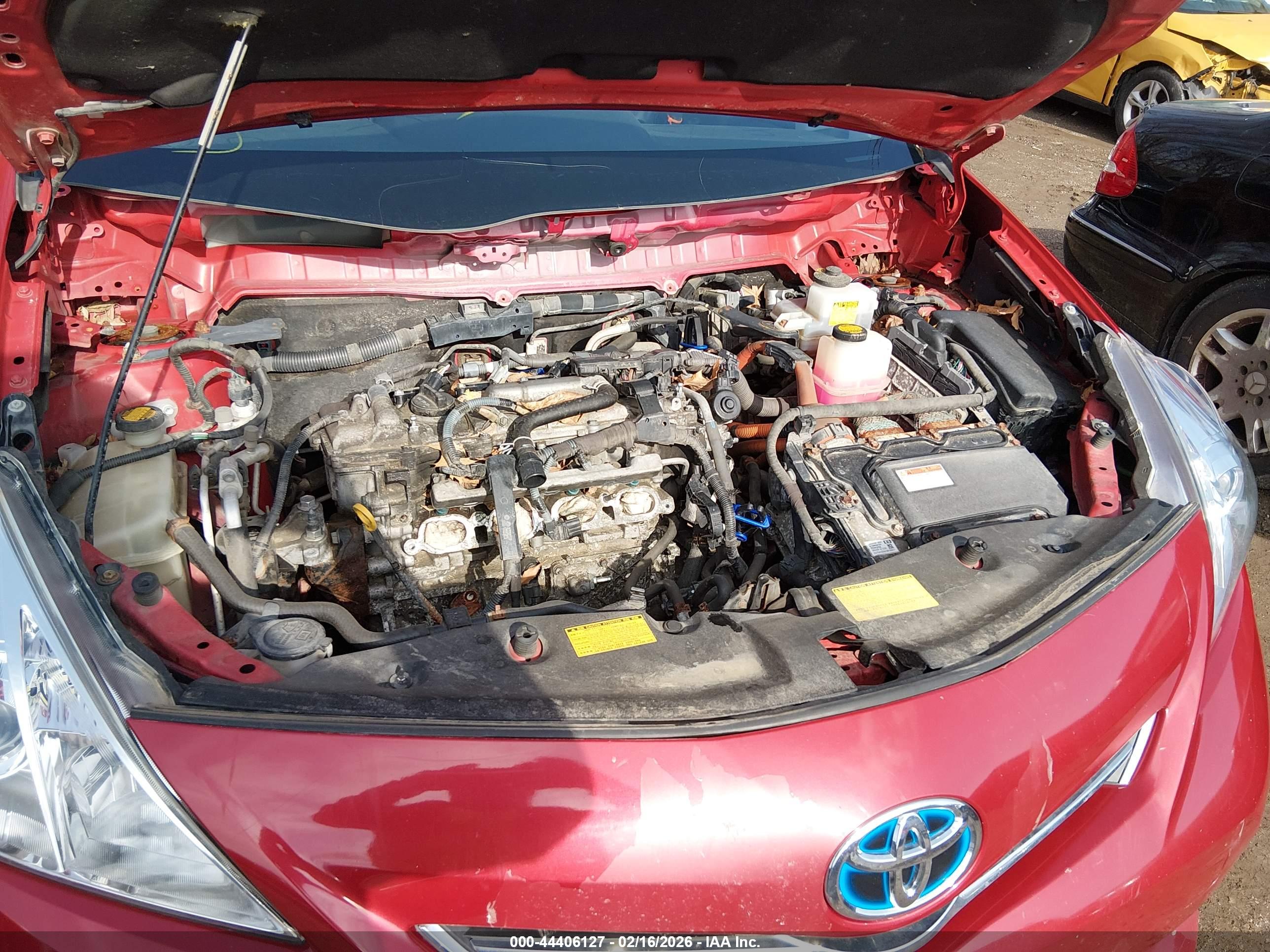 TOYOTA PRIUS image 10