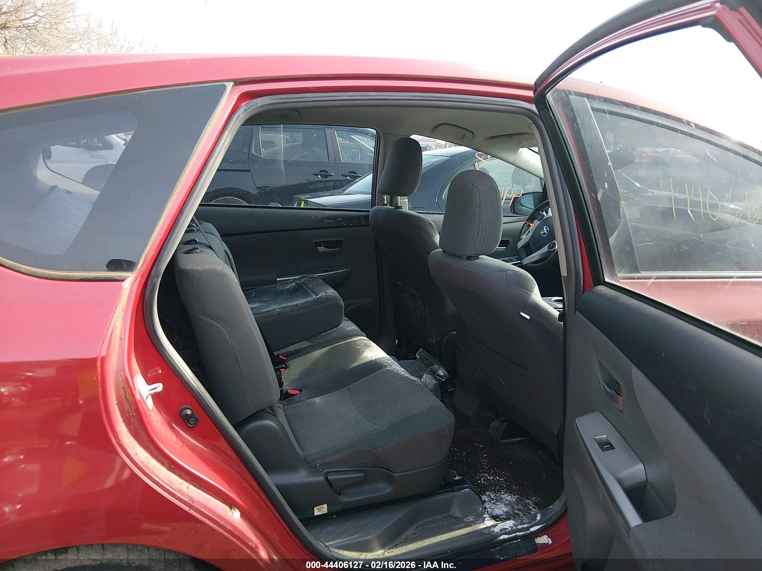 TOYOTA PRIUS image 8