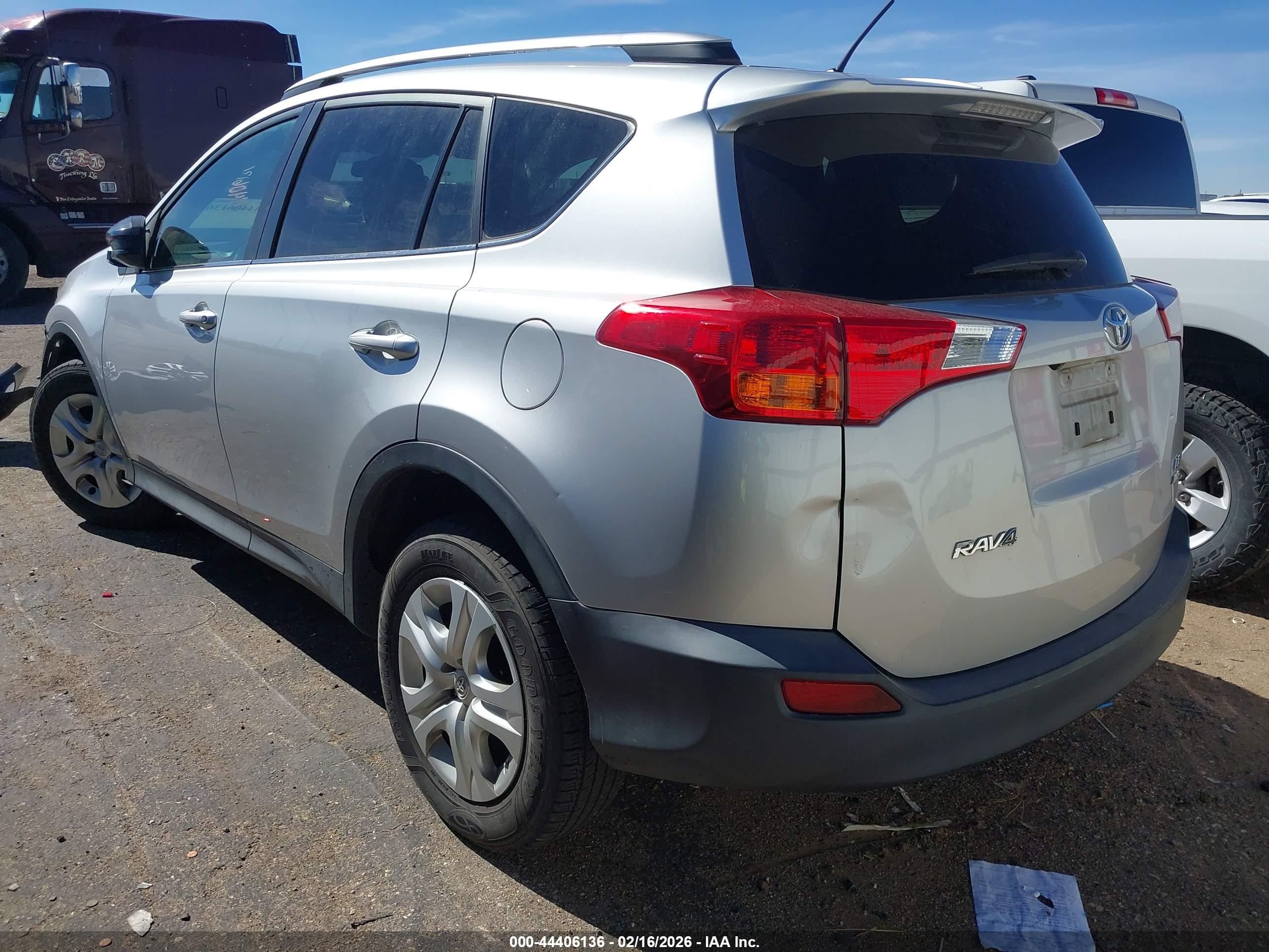 TOYOTA RAV4 image 3