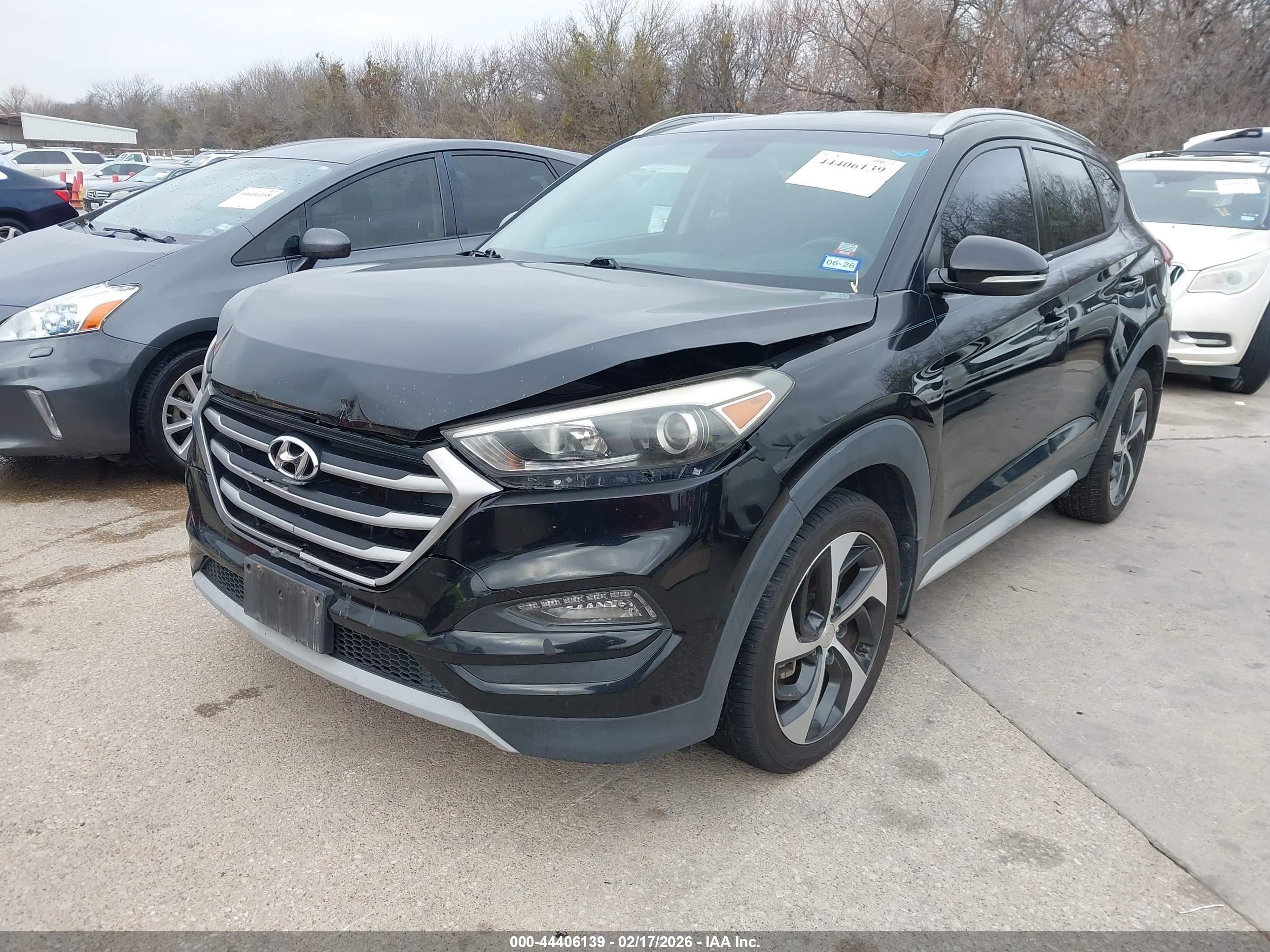 HYUNDAI TUCSON image 2