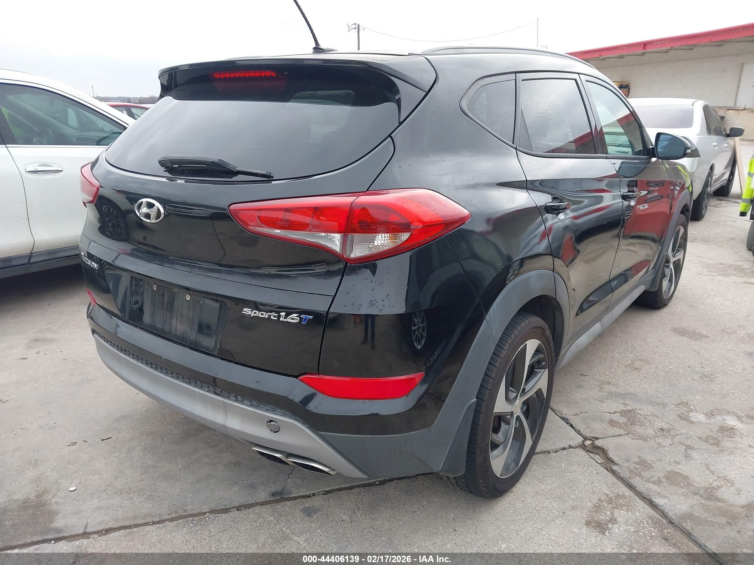 HYUNDAI TUCSON image 4