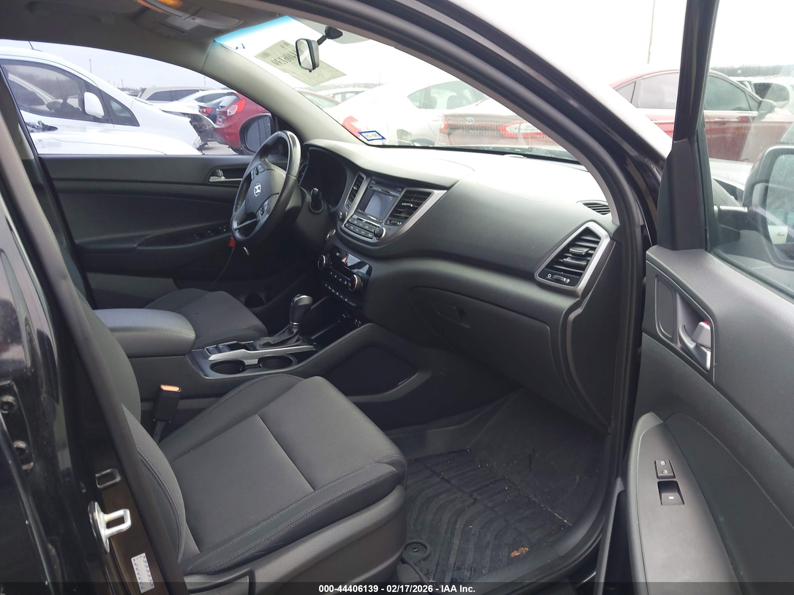 HYUNDAI TUCSON image 5