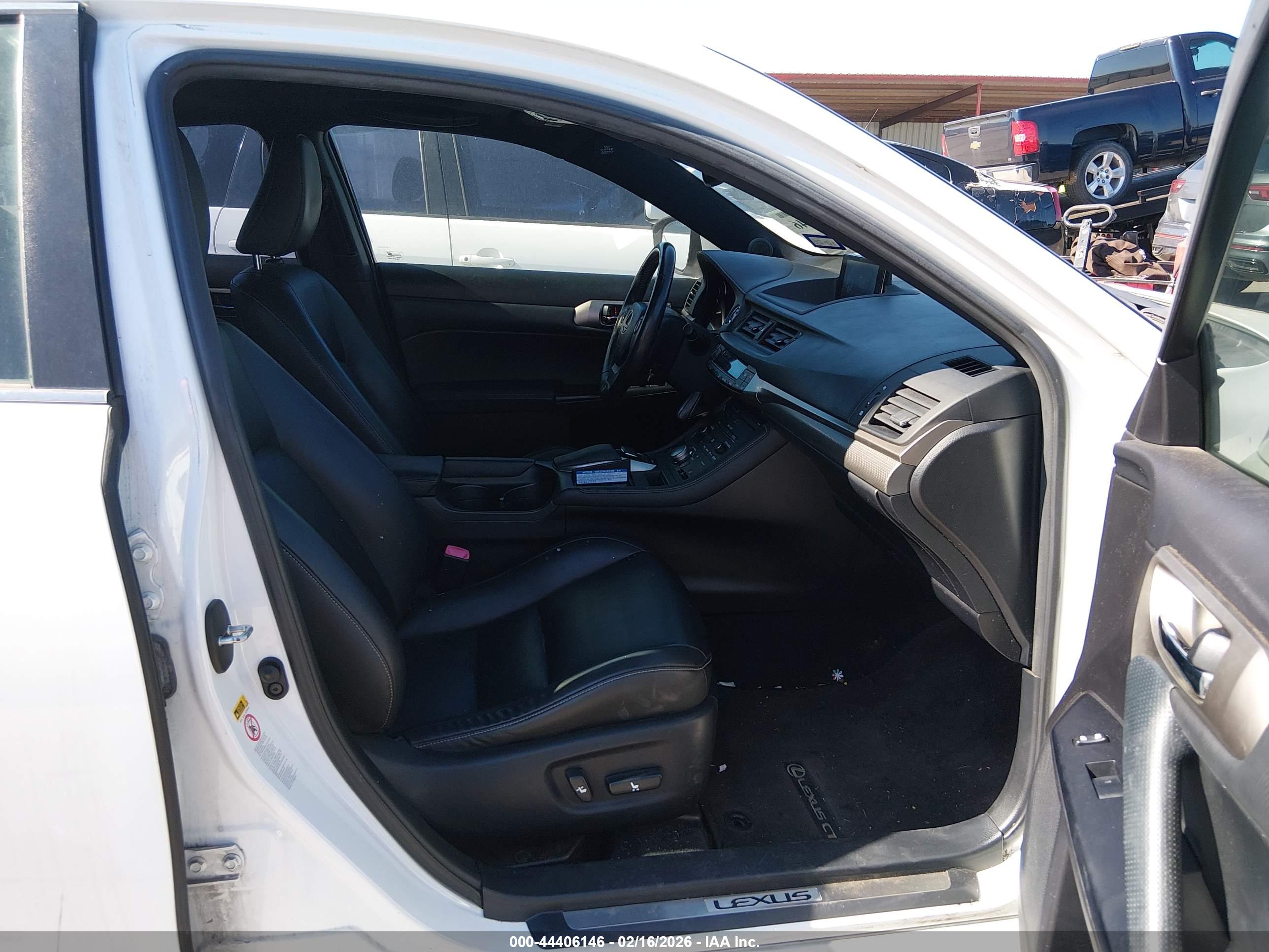 LEXUS CT image 5