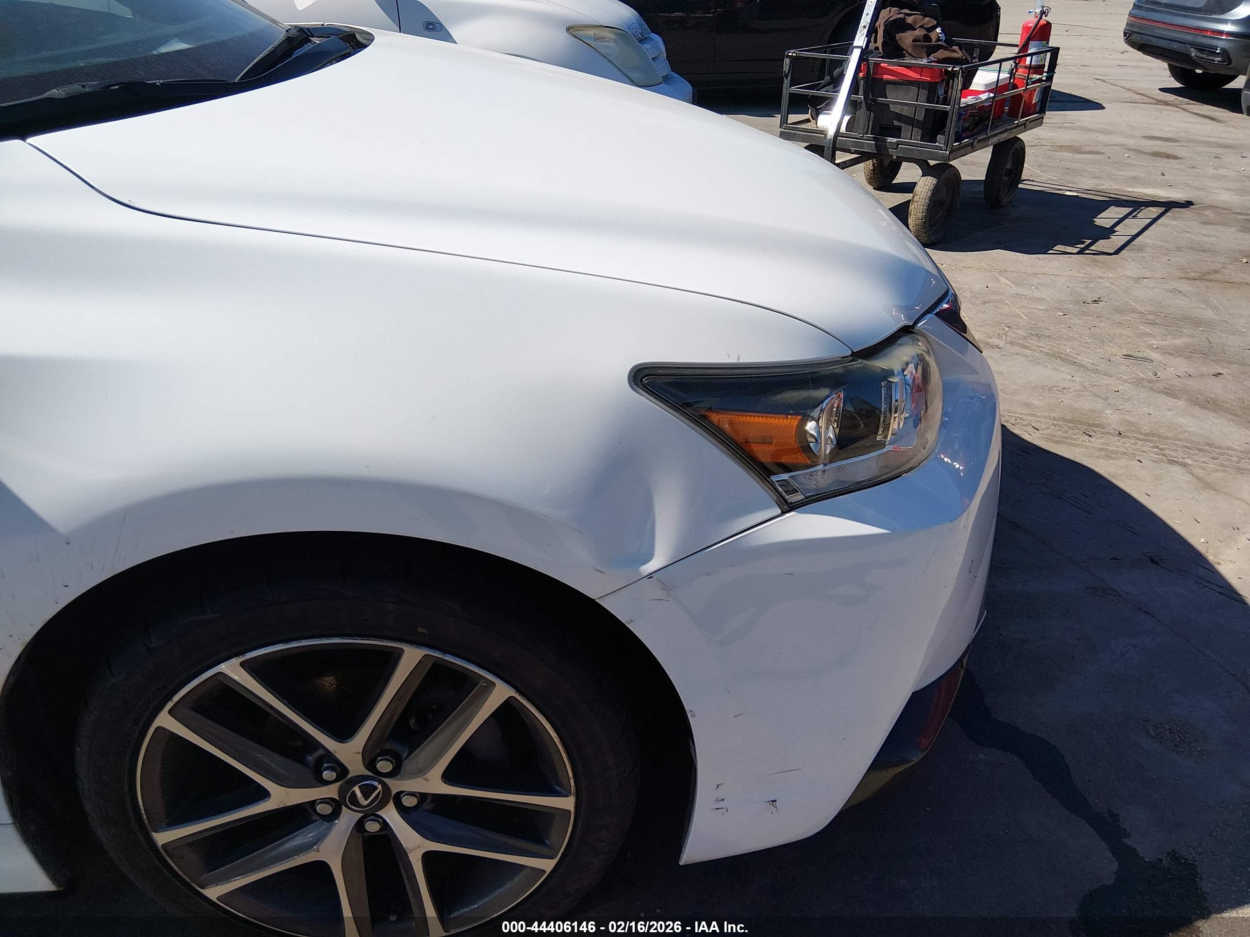 LEXUS CT image 6