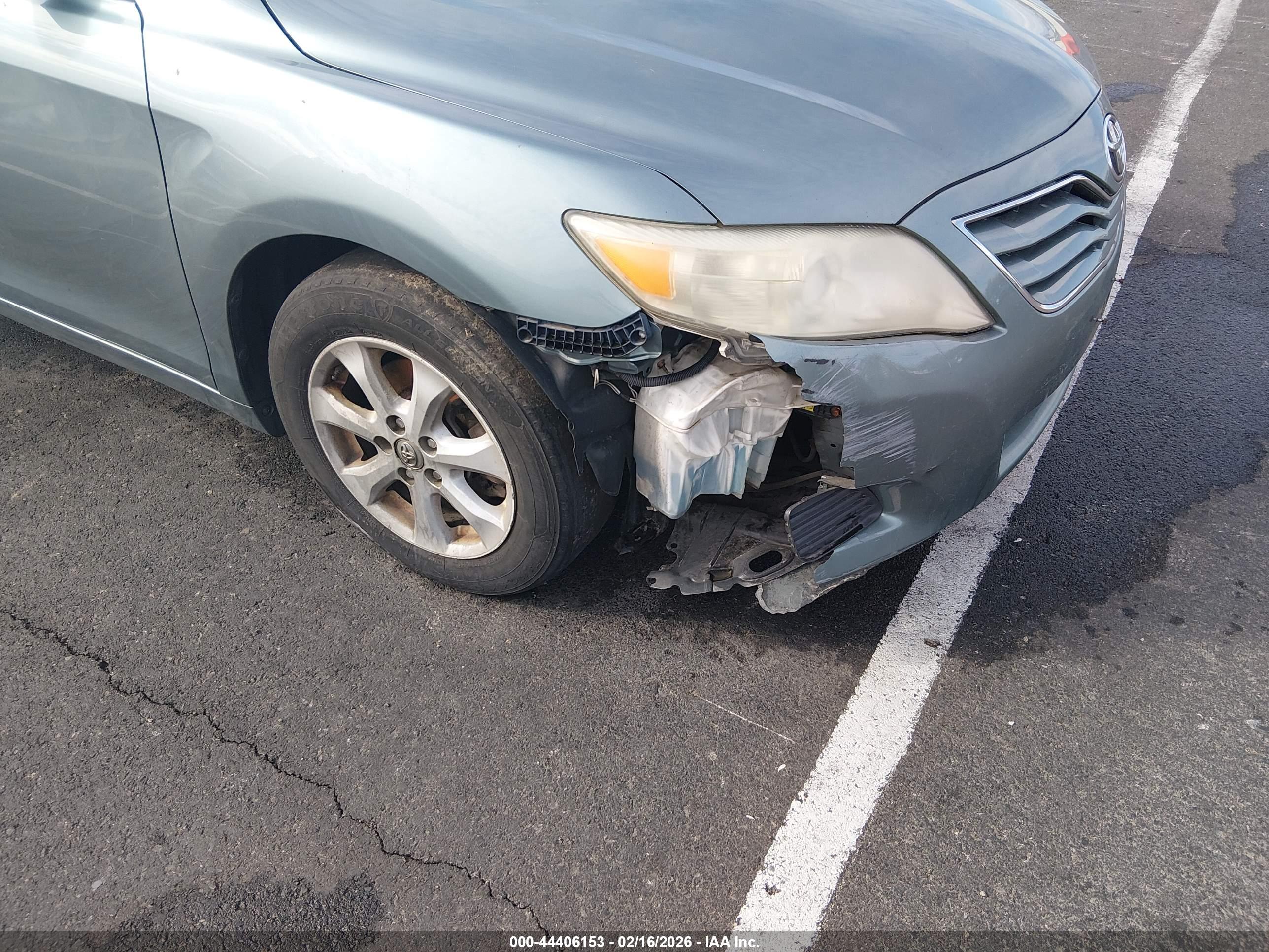 TOYOTA CAMRY image 6