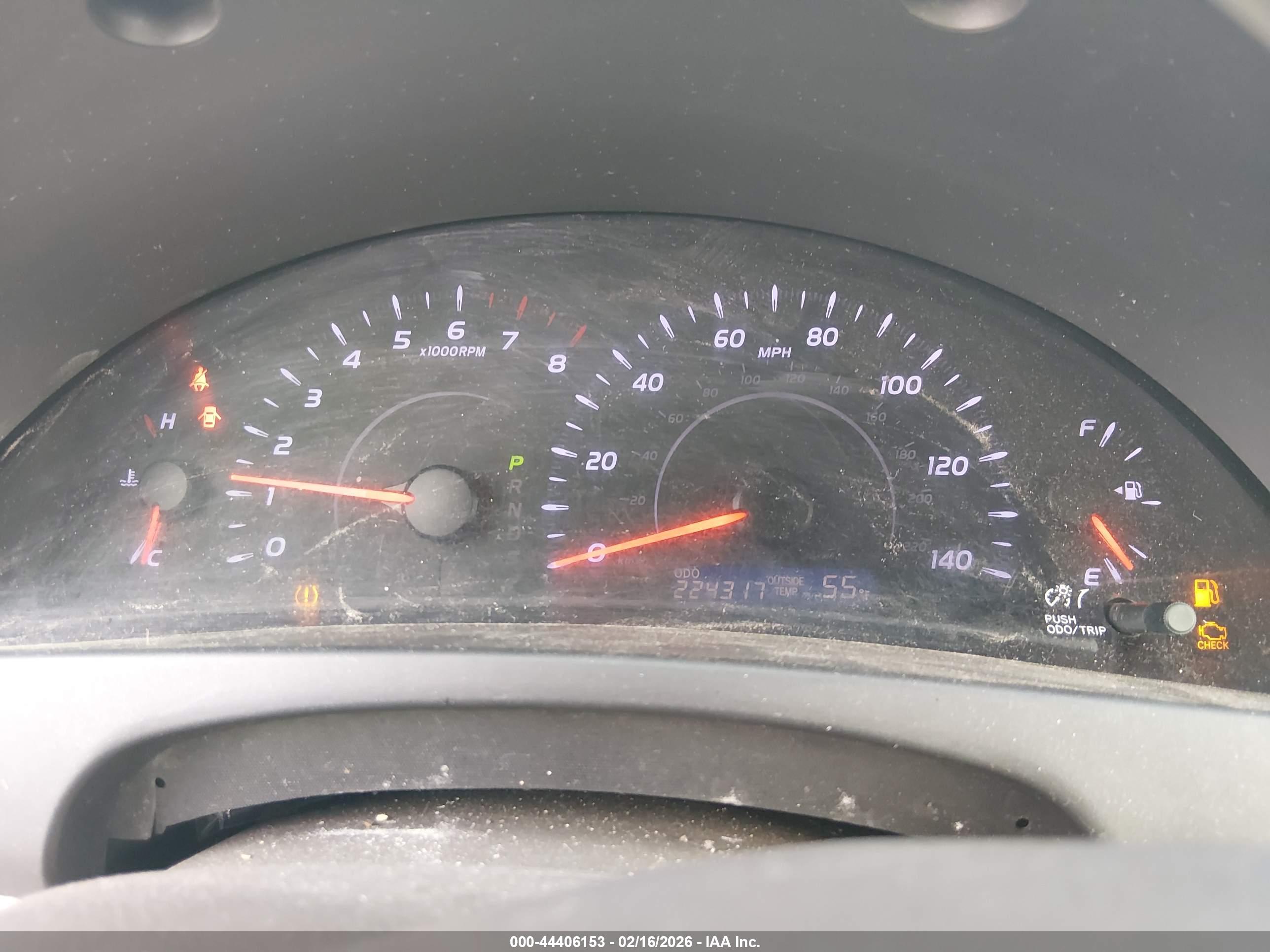 TOYOTA CAMRY image 7