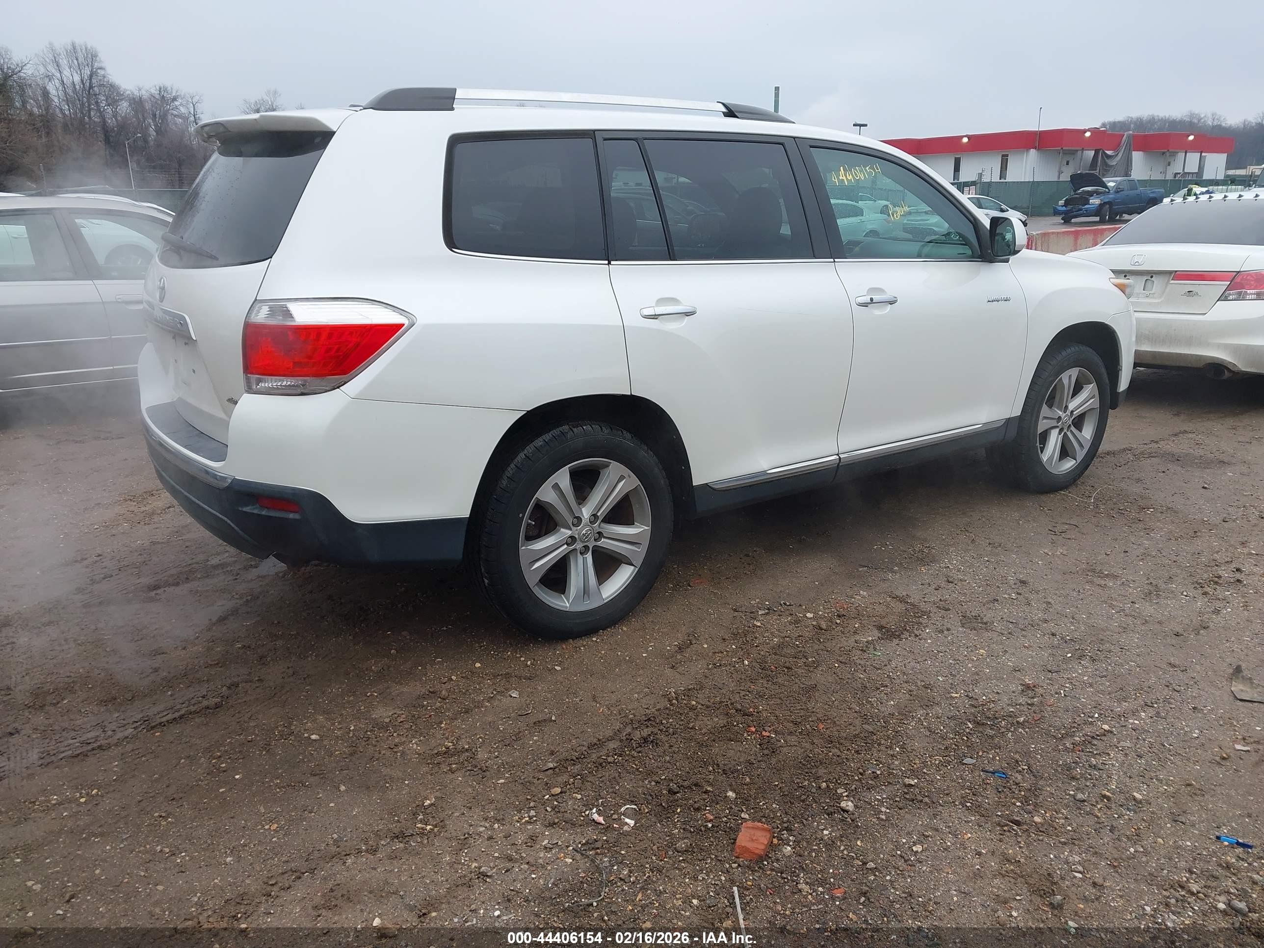 TOYOTA HIGHLANDER image 4