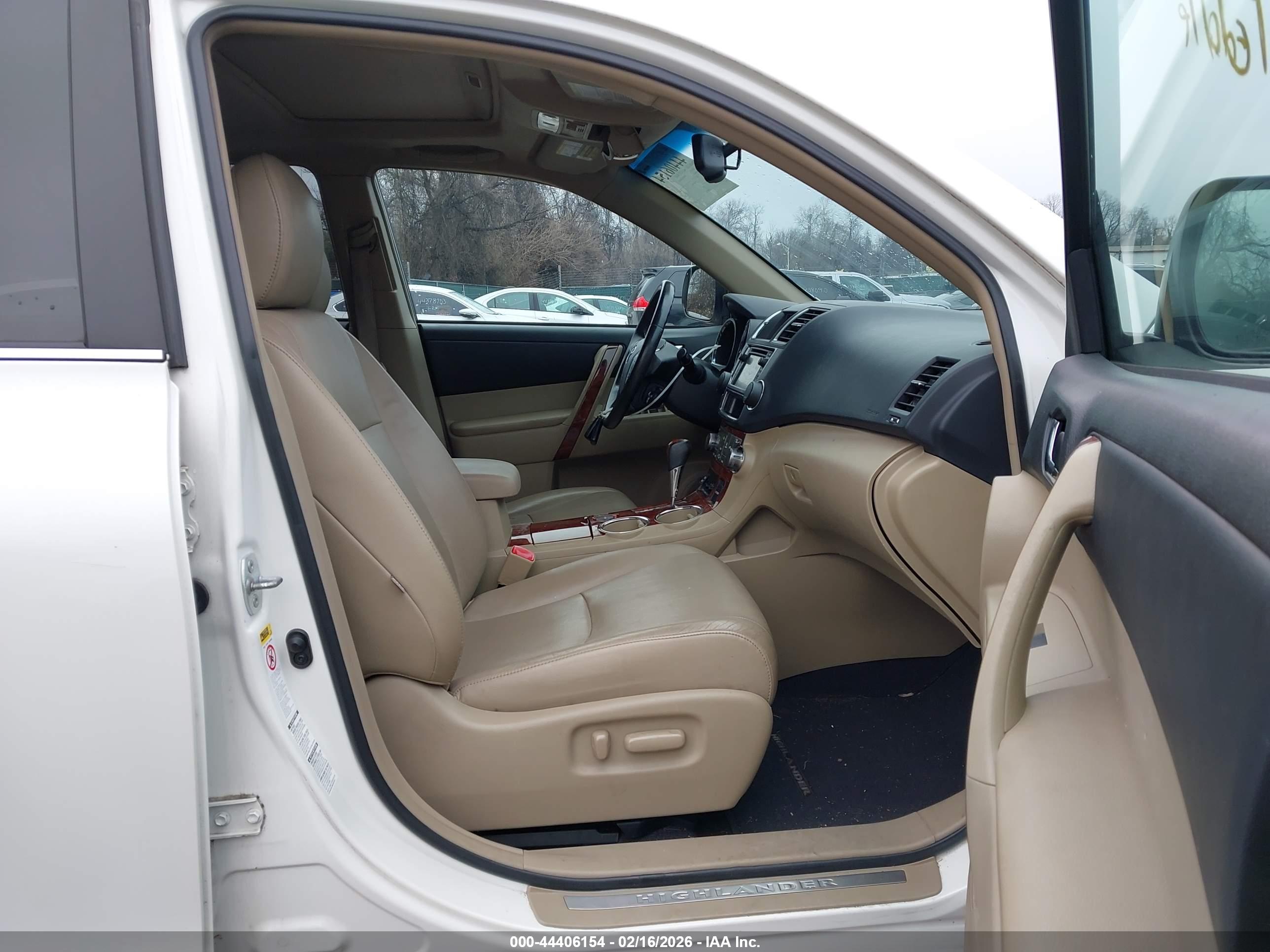 TOYOTA HIGHLANDER image 5