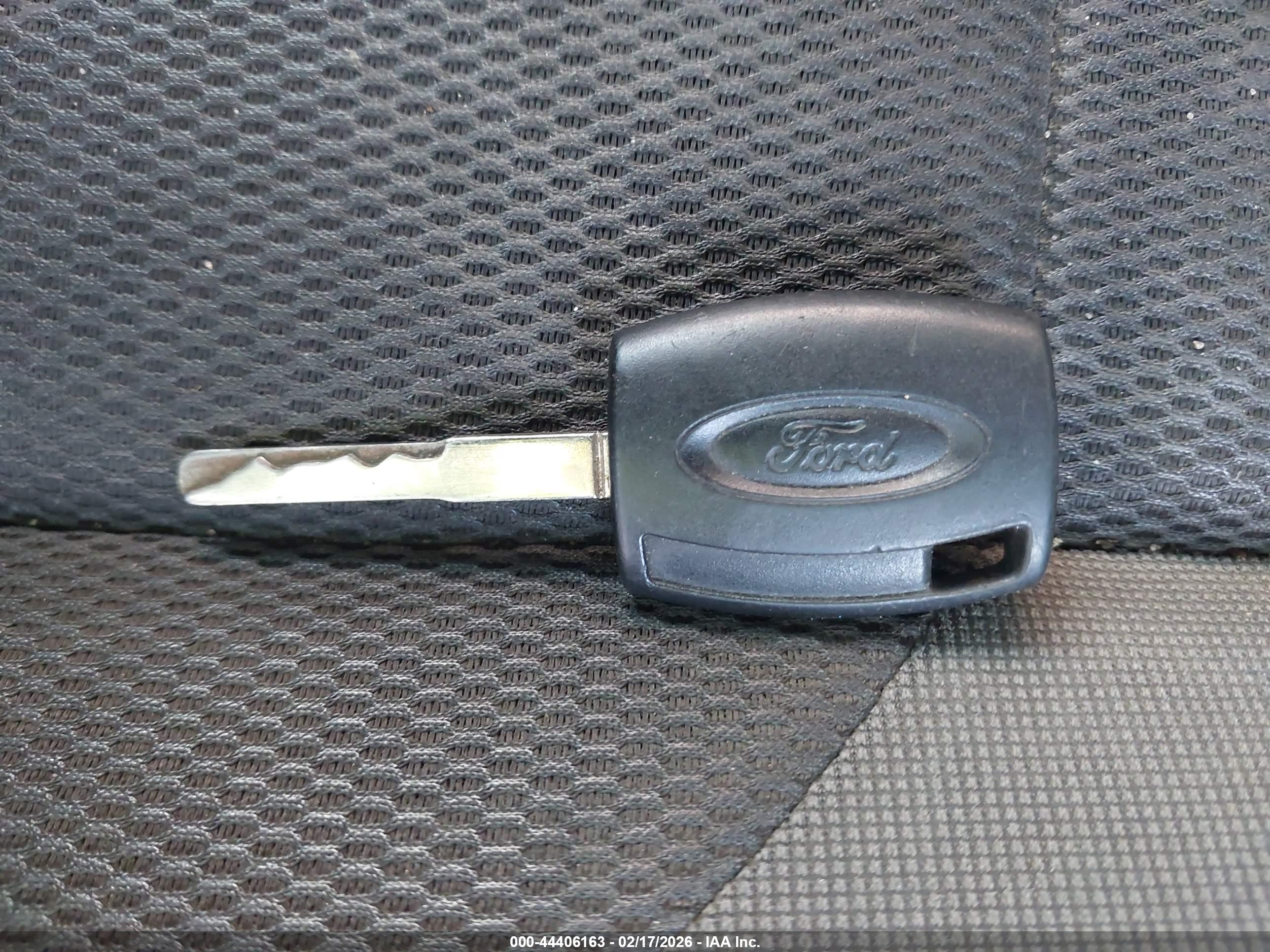FORD FOCUS image 11
