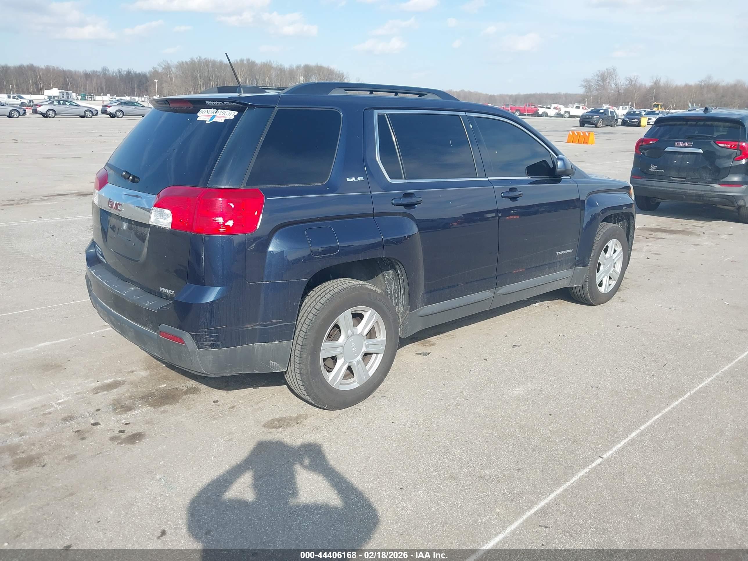 GMC TERRAIN image 4