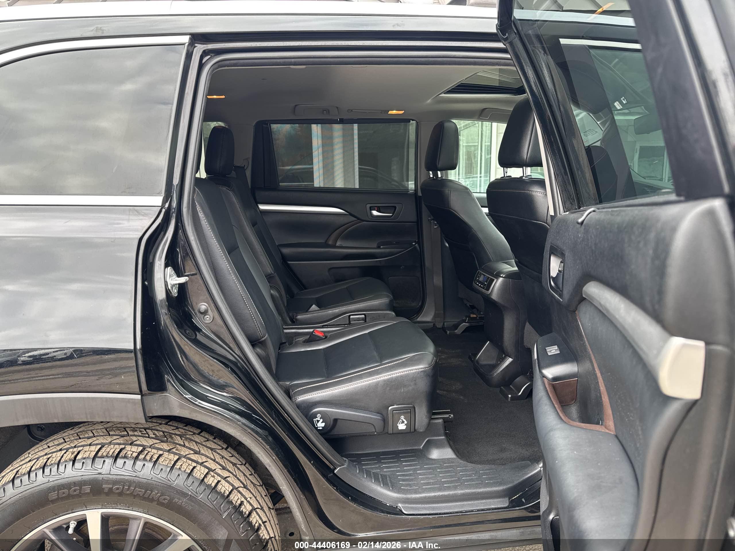 TOYOTA HIGHLANDER image 8
