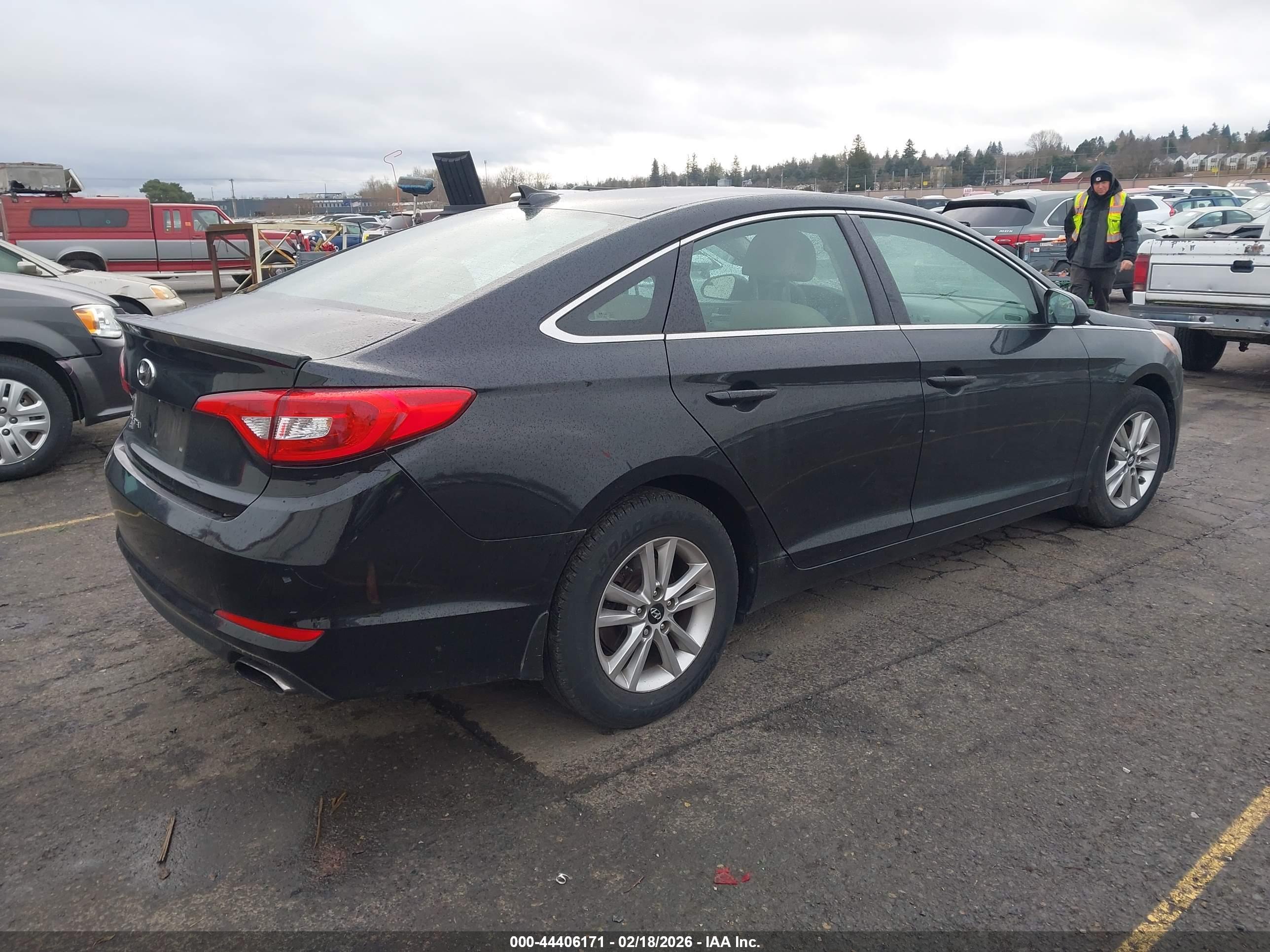 HYUNDAI SONATA image 4