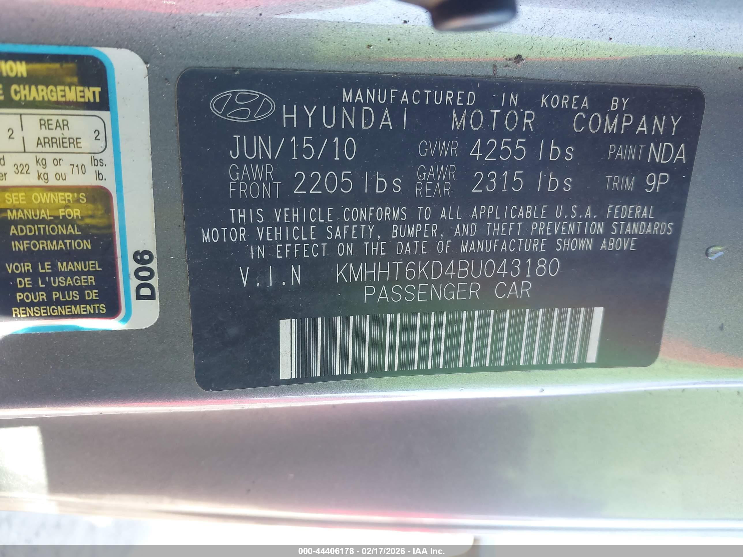HYUNDAI GENESIS image 9