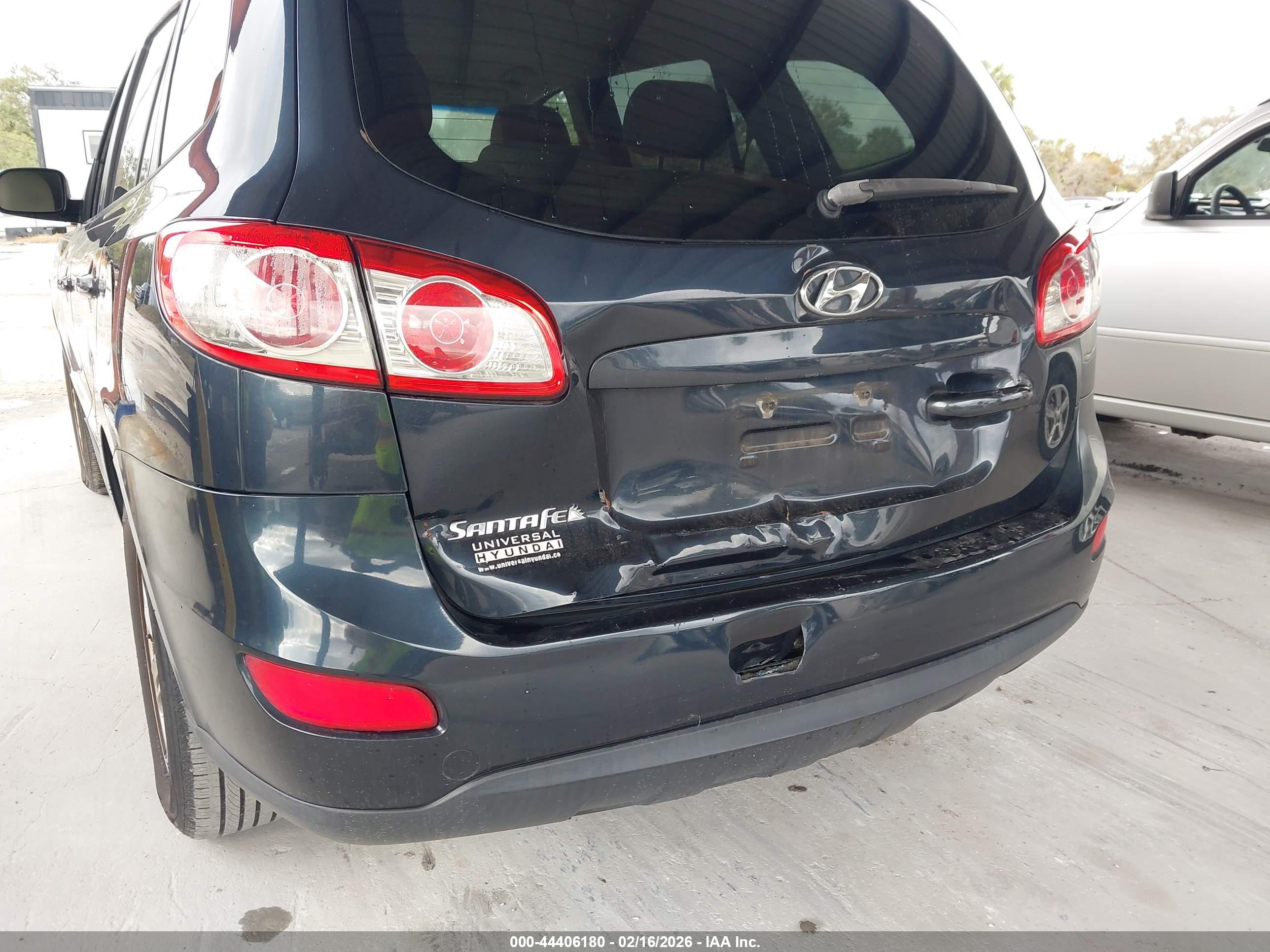 HYUNDAI SANTA image 6