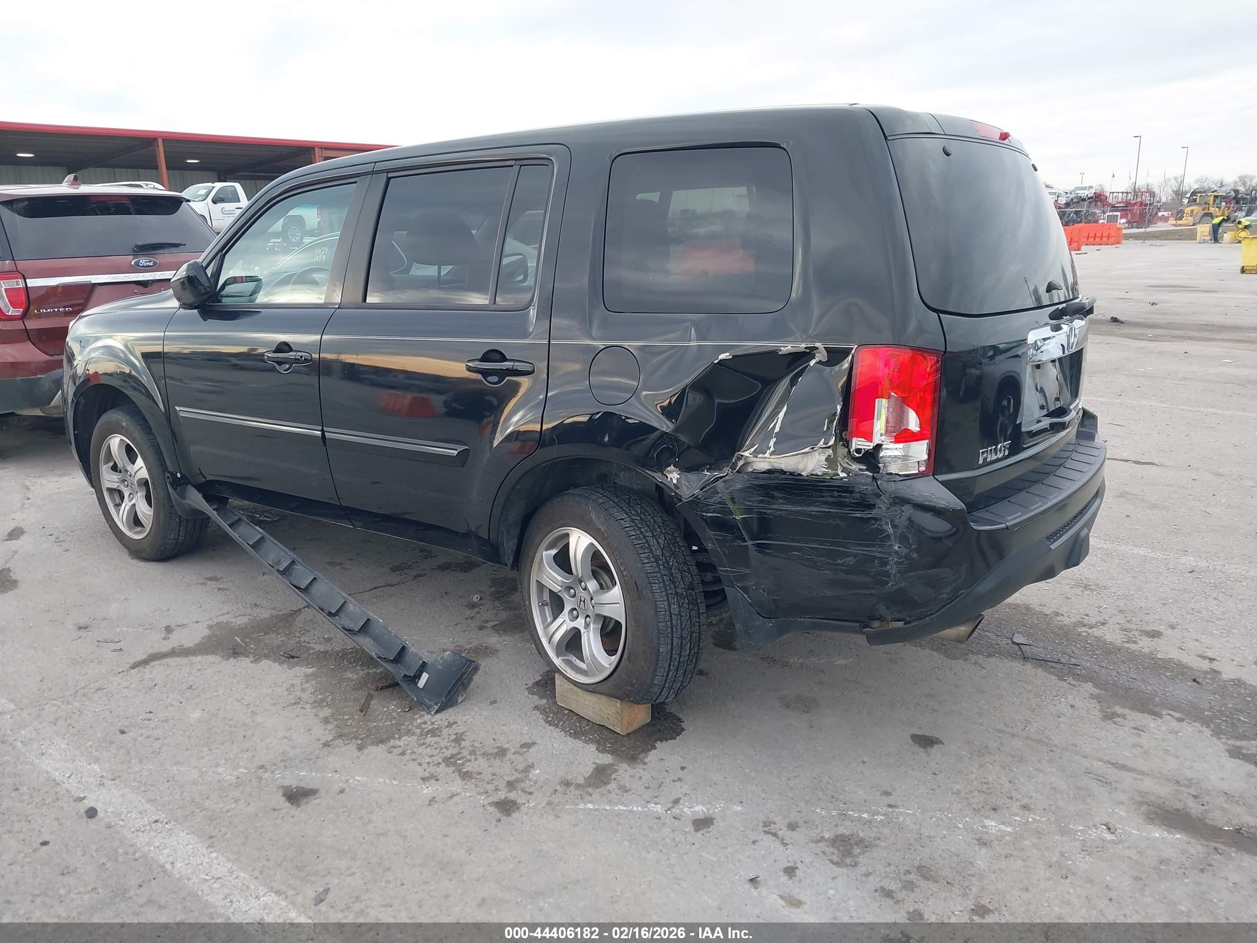 HONDA PILOT image 3