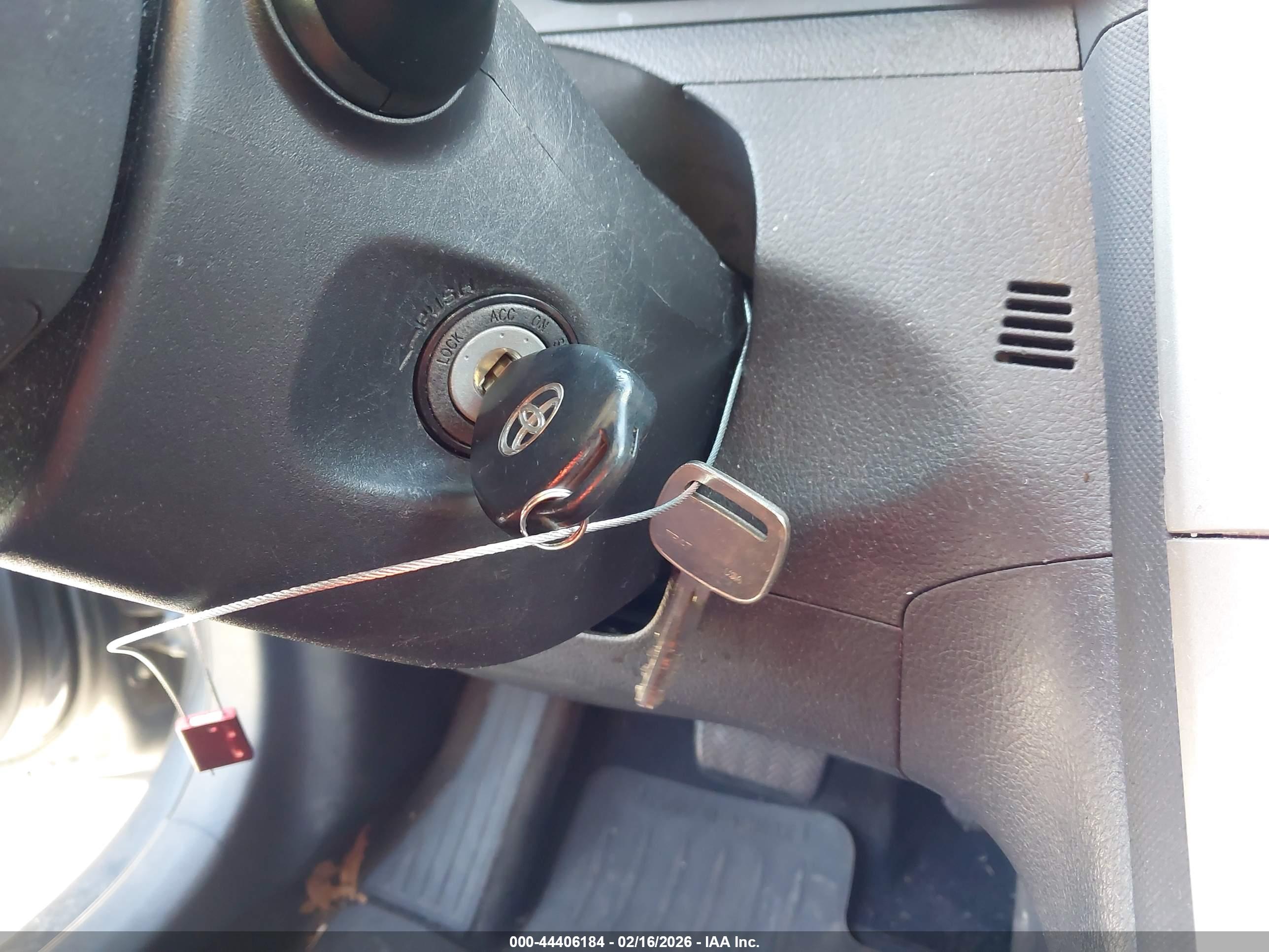 TOYOTA MATRIX image 11