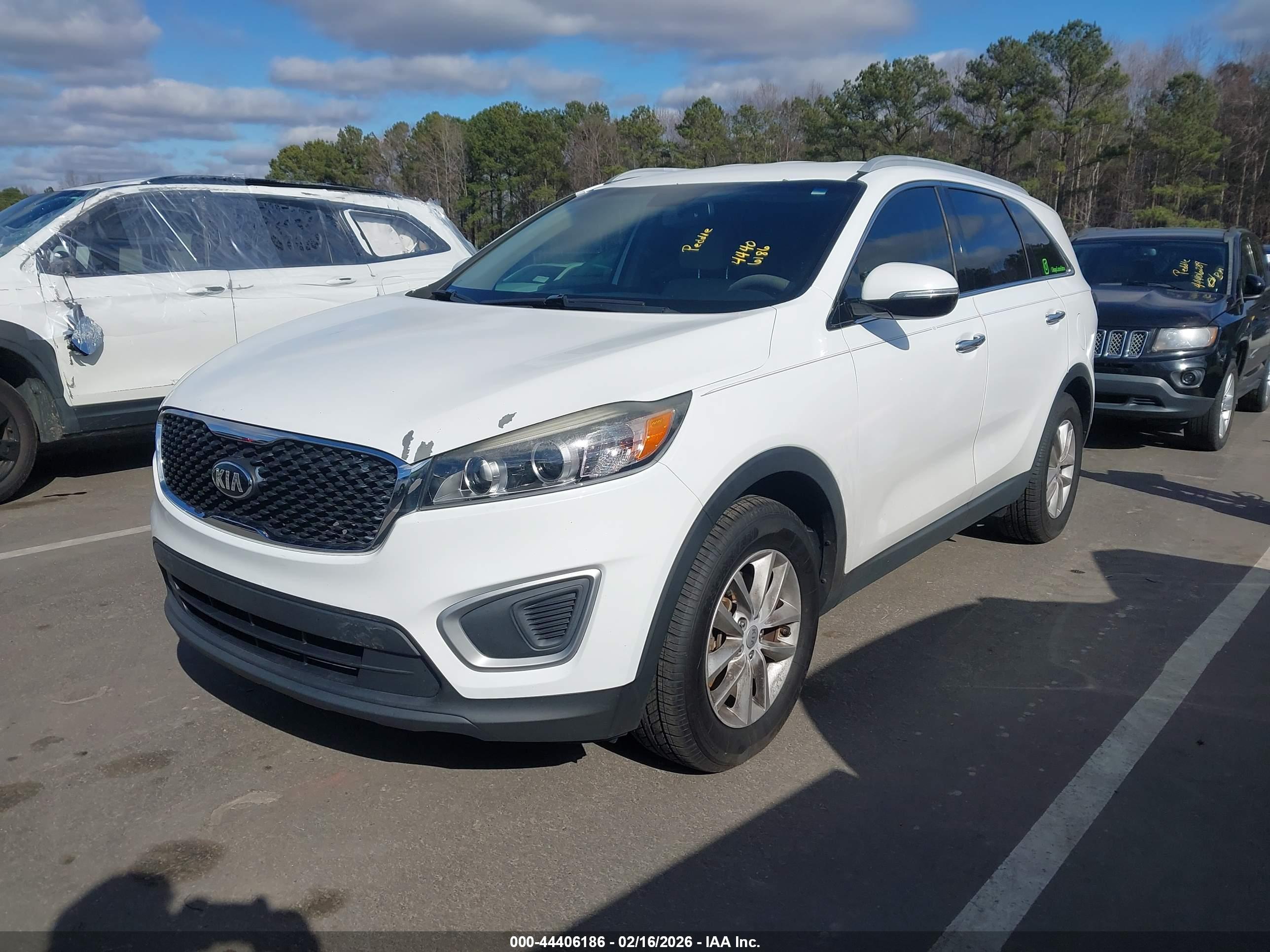 KIA SORENTO image 2