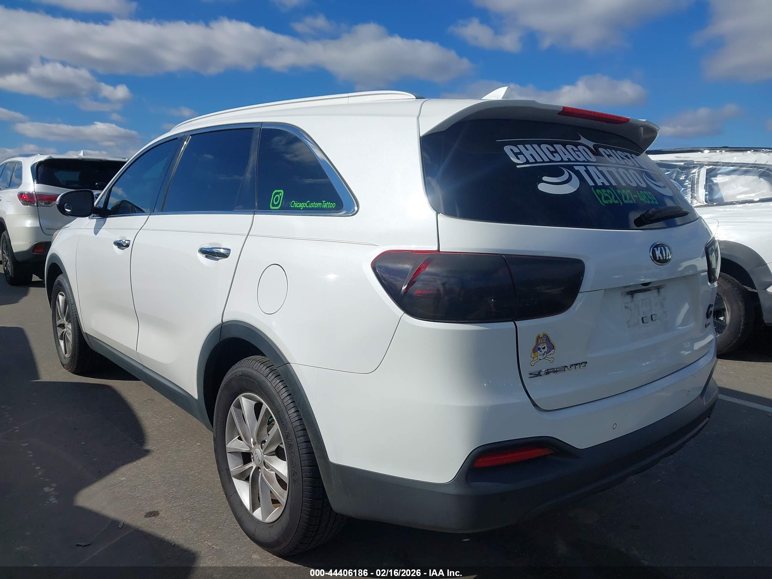 KIA SORENTO image 3
