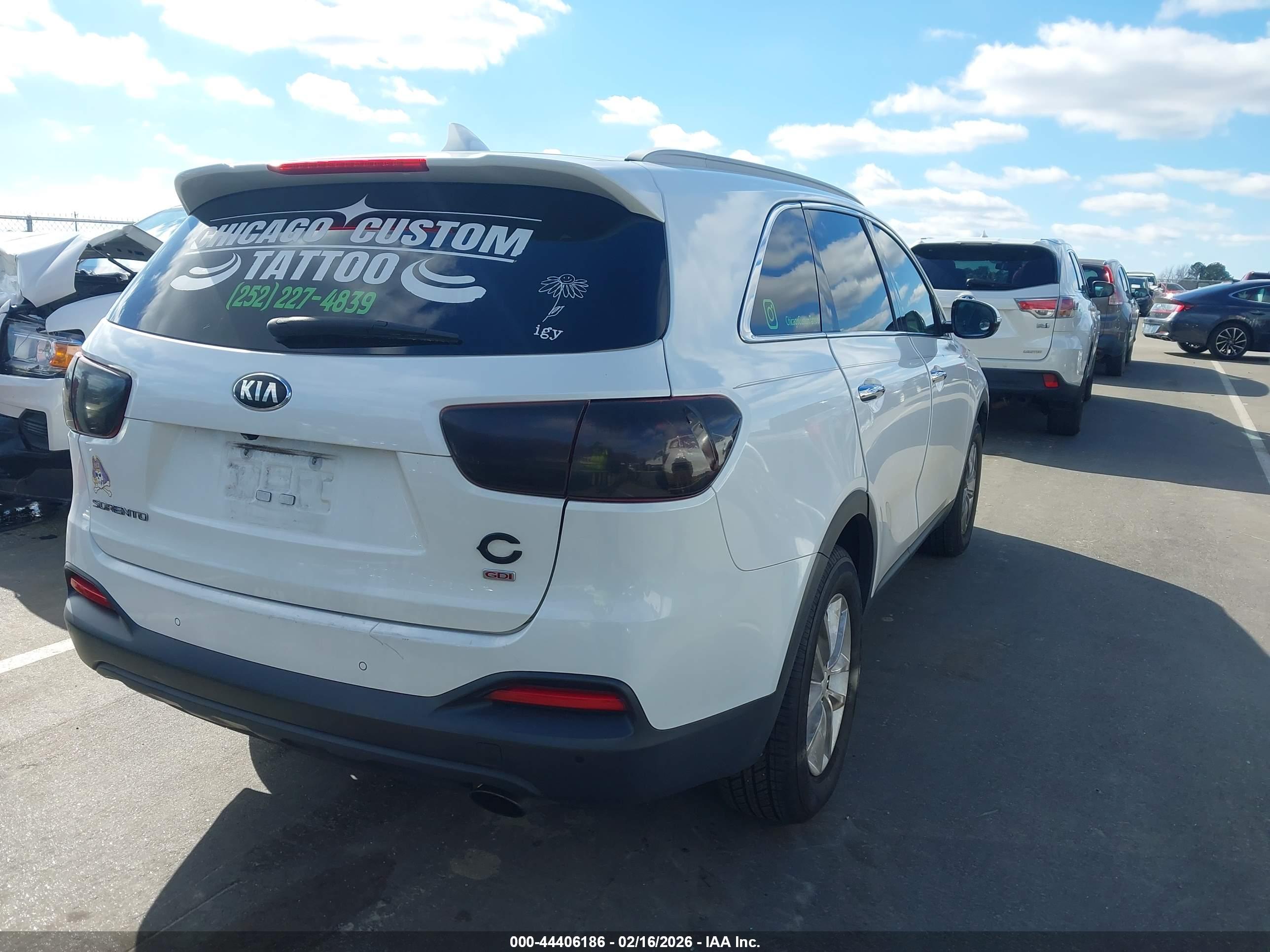 KIA SORENTO image 4