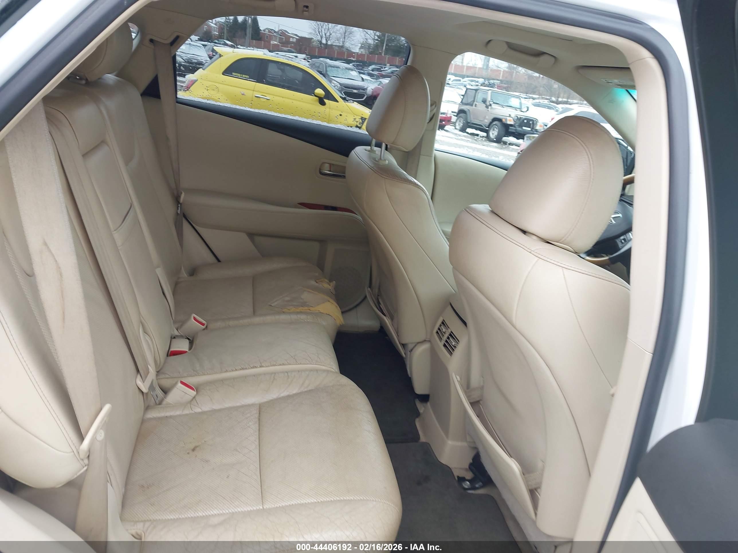 LEXUS RX image 8