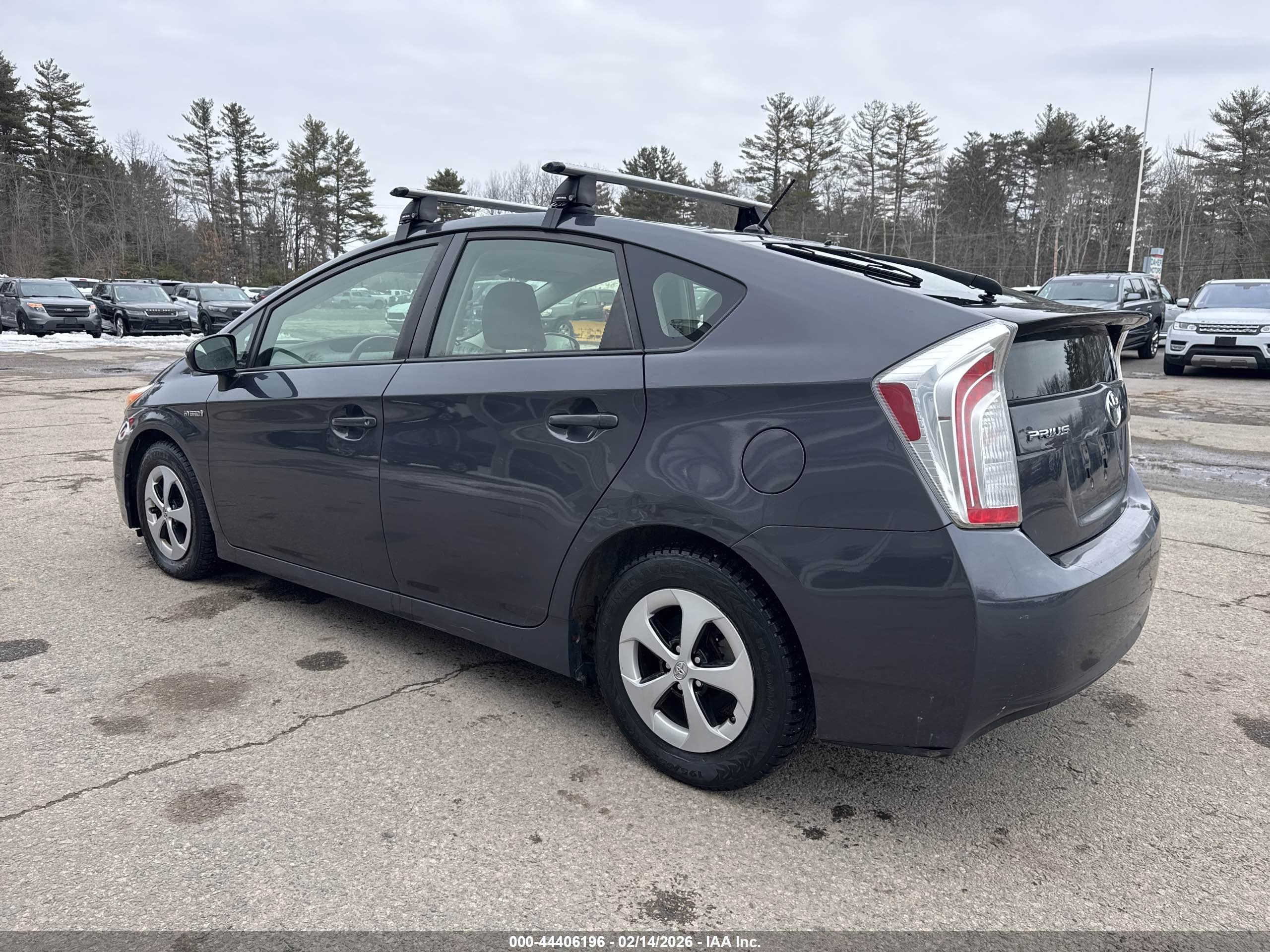 TOYOTA PRIUS image 3
