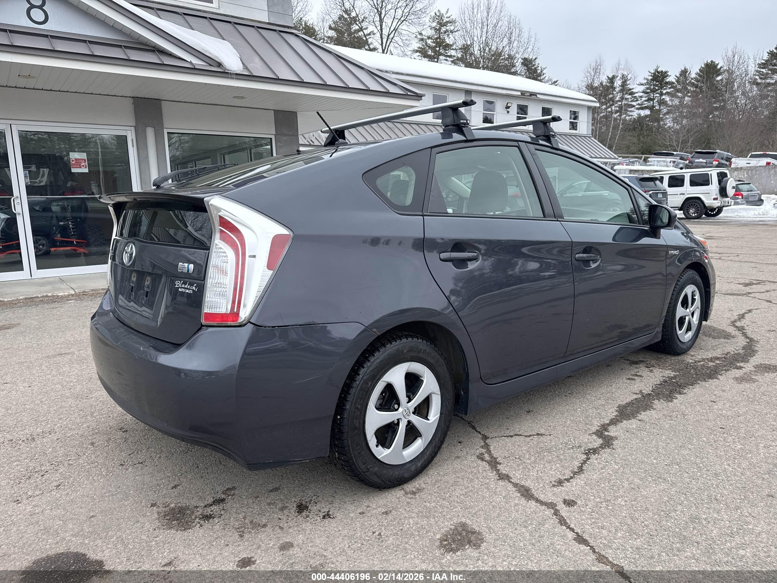 TOYOTA PRIUS image 4