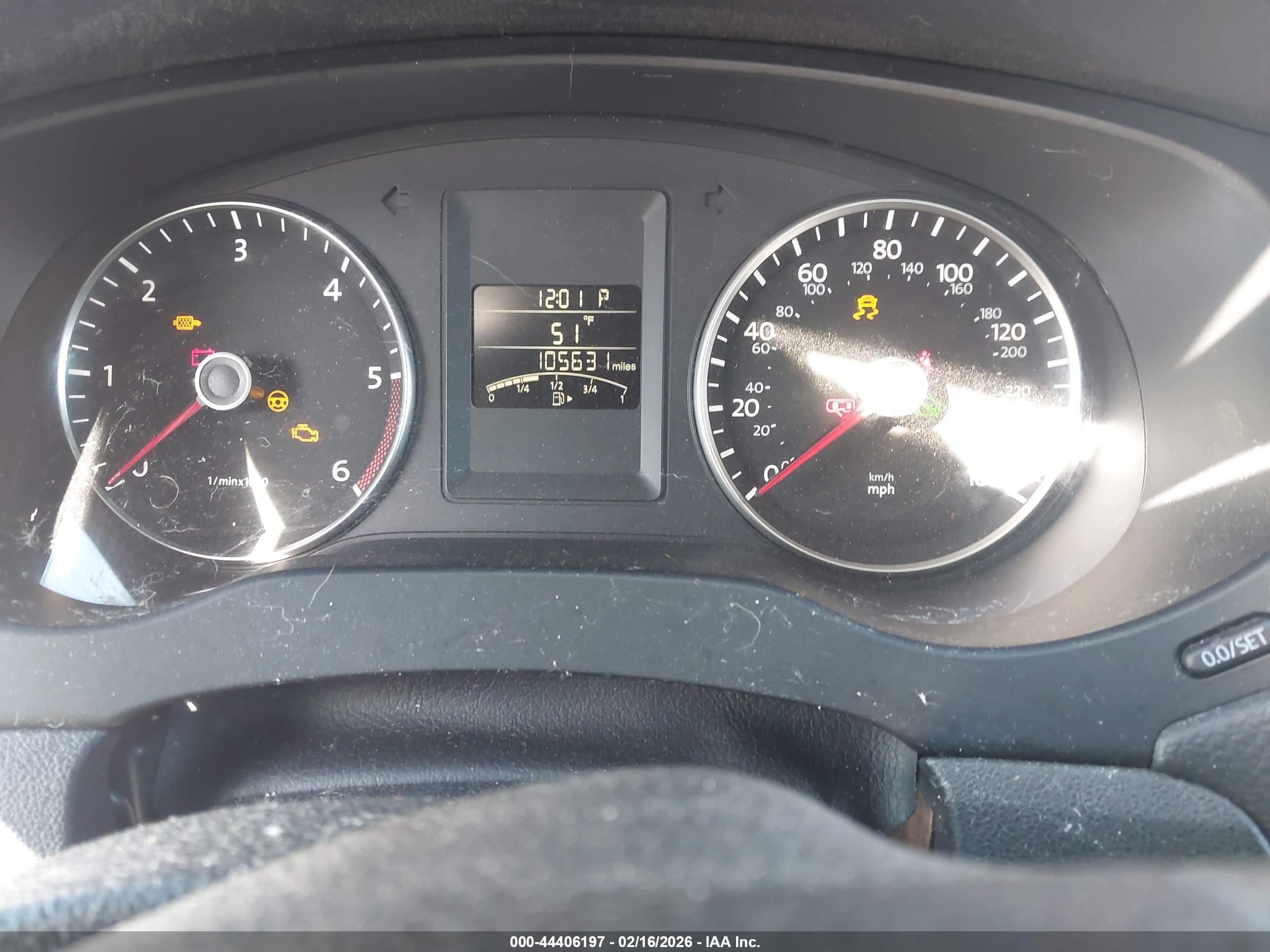 VOLKSWAGEN JETTA image 7