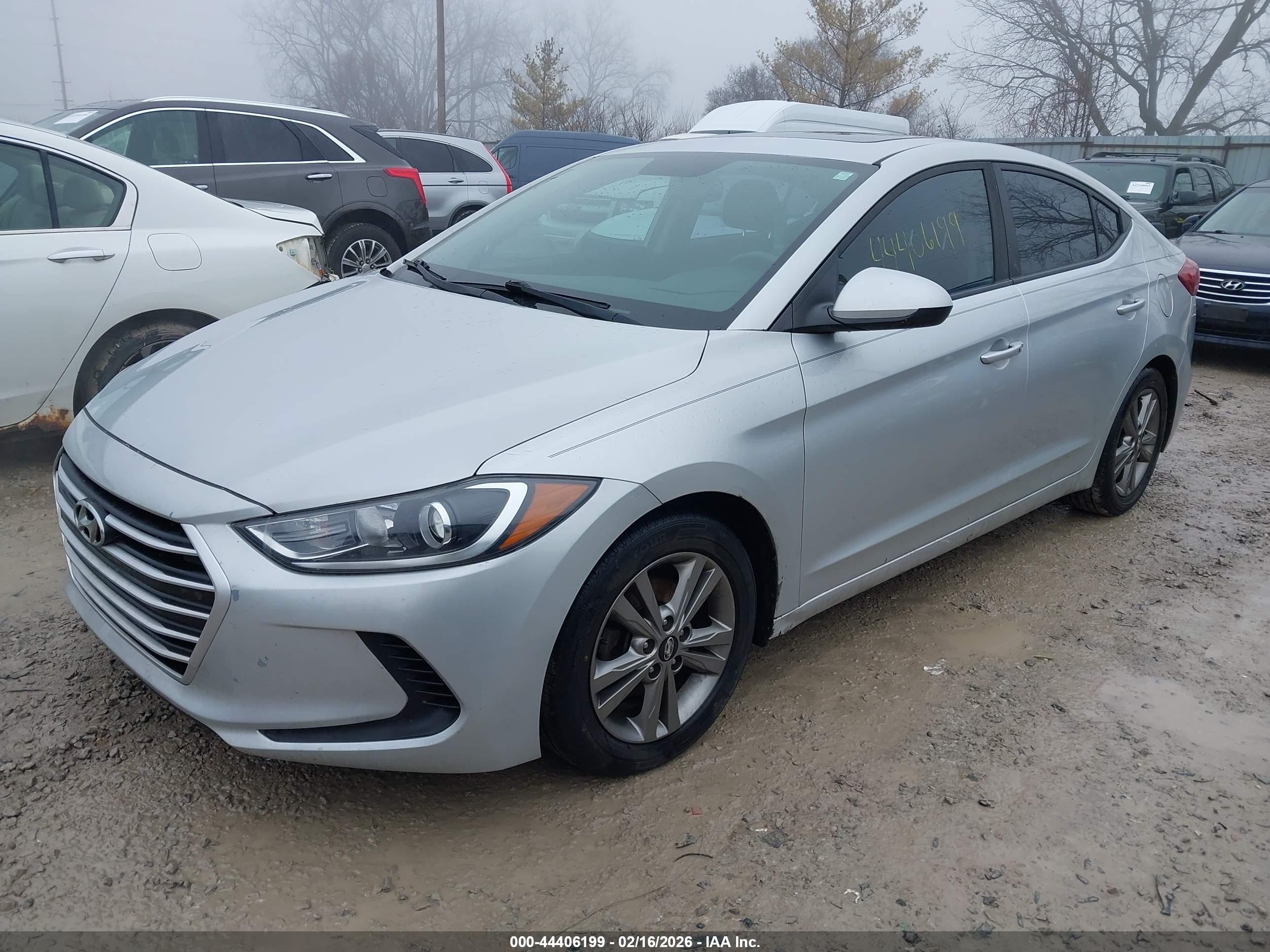 HYUNDAI ELANTRA image 2